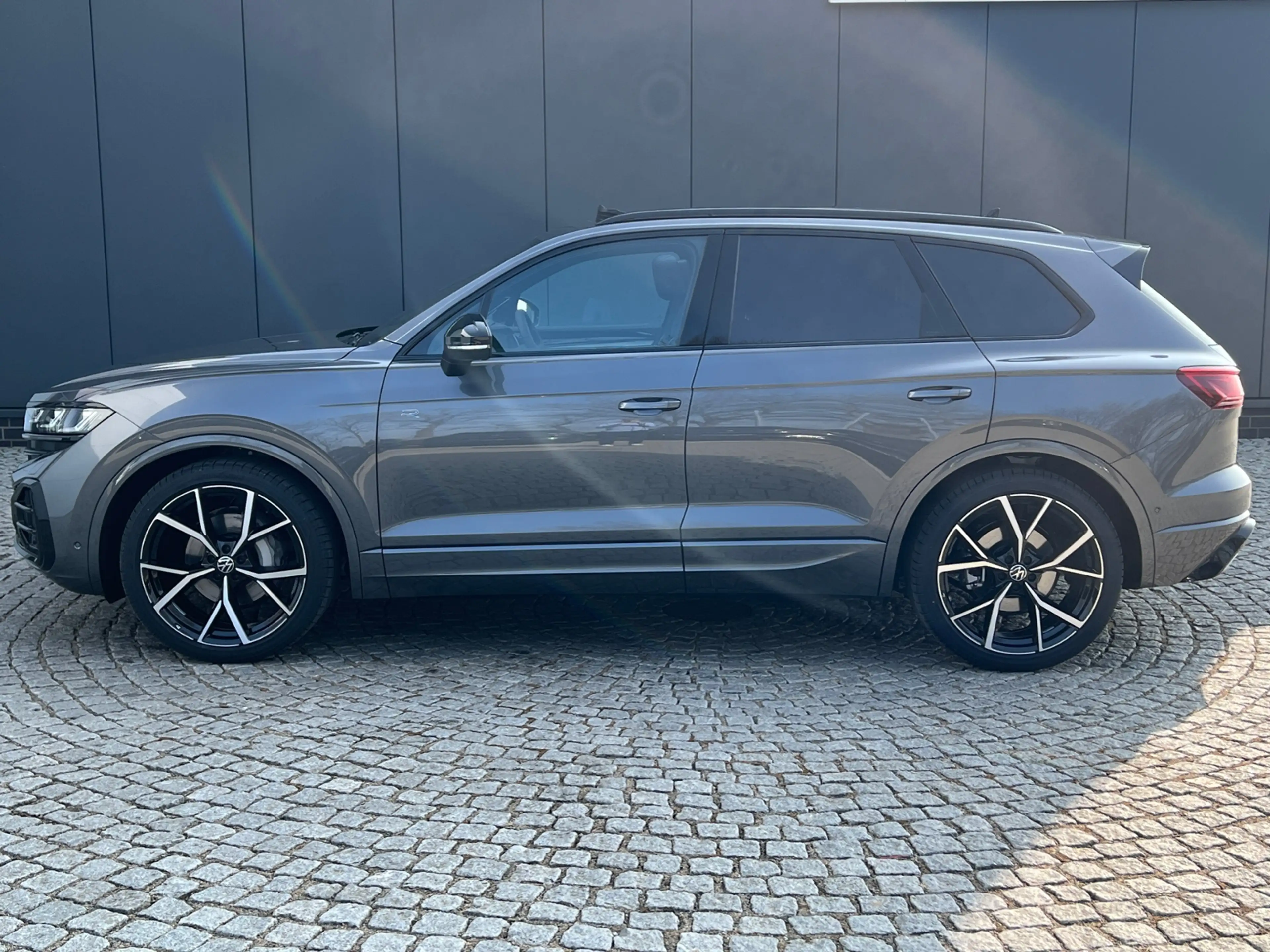 Volkswagen Touareg R-Line FINAL EDITION V6 TDI SCR 4MOTION Tiptronic — photo 4