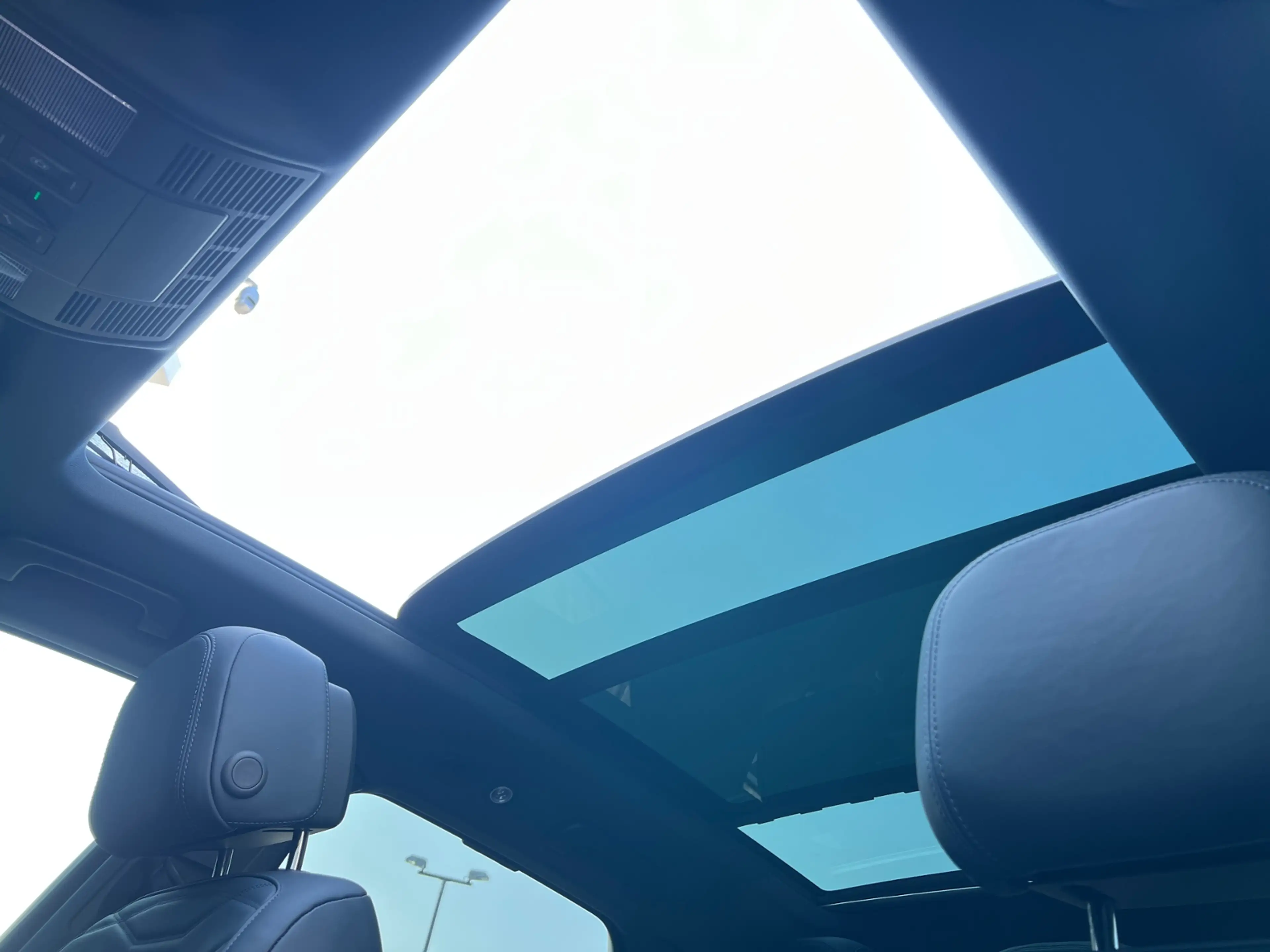 Volkswagen Touareg R-Line FINAL EDITION V6 TDI SCR 4MOTION Tiptronic — photo 12