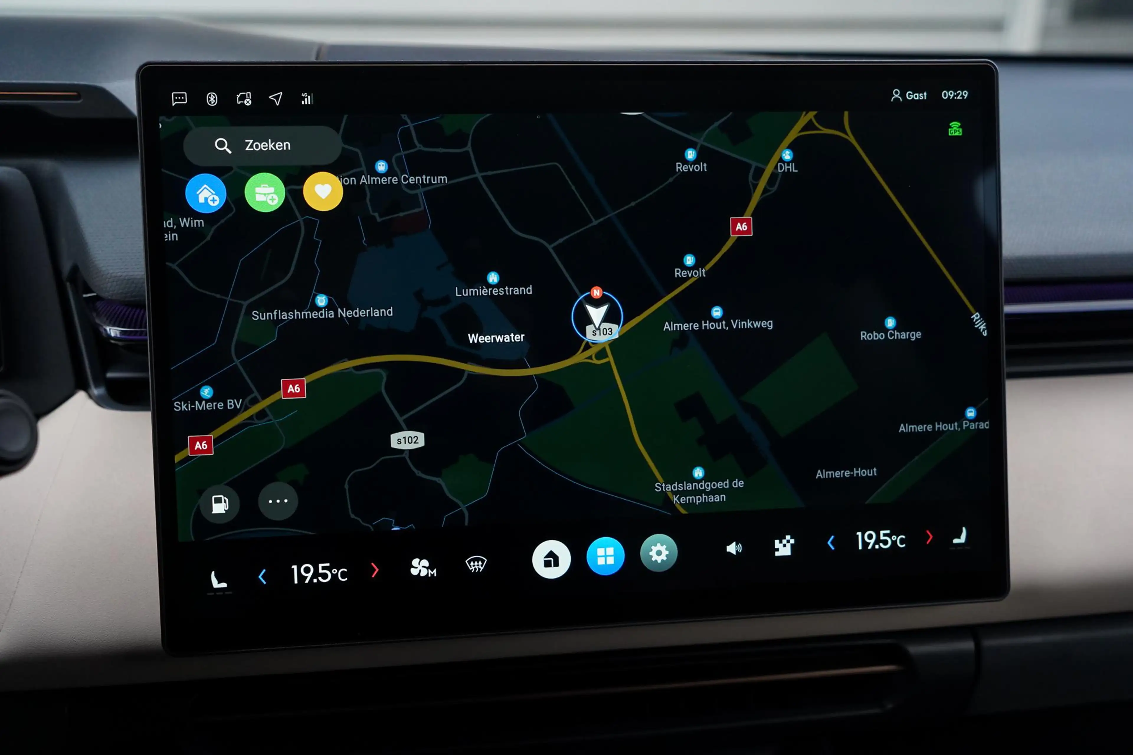 Lynk & Co 08 1.5 More | 200 KM Electrisch | Panorama Dak | Andr — photo 12