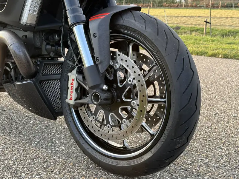 Ducati Diavel - foto 8