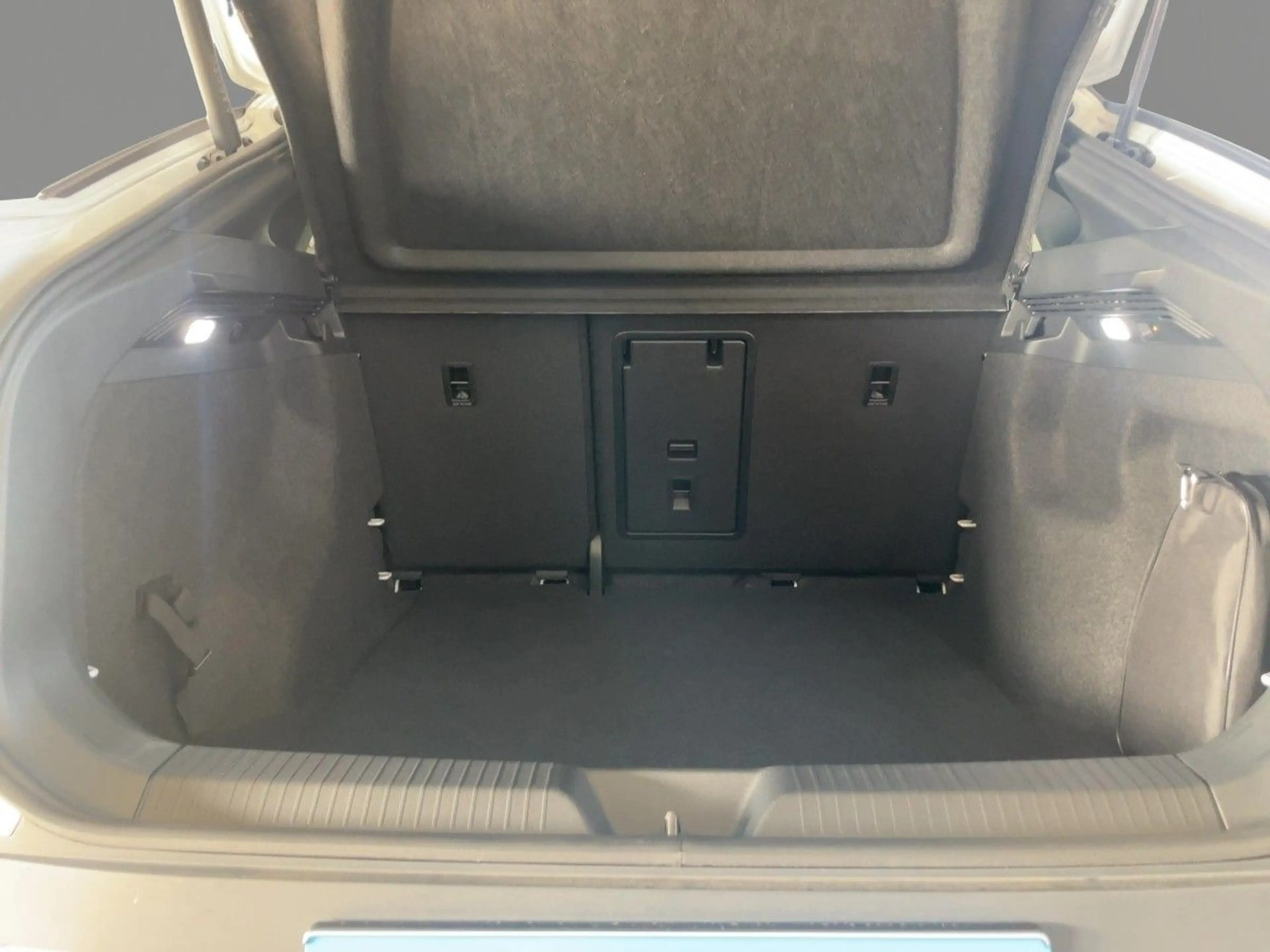 Volkswagen ID.5 Pro AHK MATRIX HuD WÄPU KAM NAVIPRO H/K 20" — photo 8