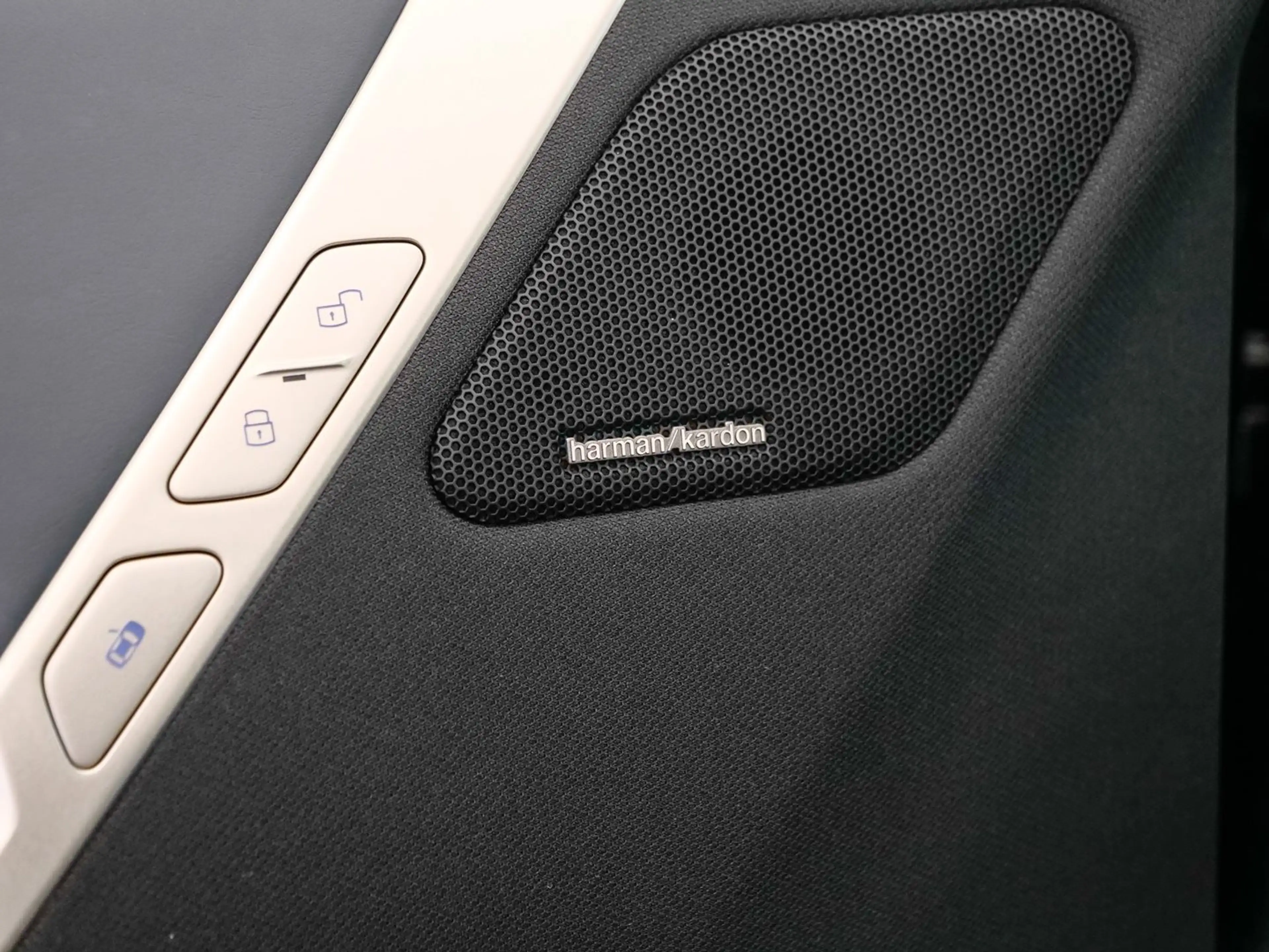 BMW iX xDrive40 M-Sport Aut Nav Laser h&k Drive+Park Komf — photo 26