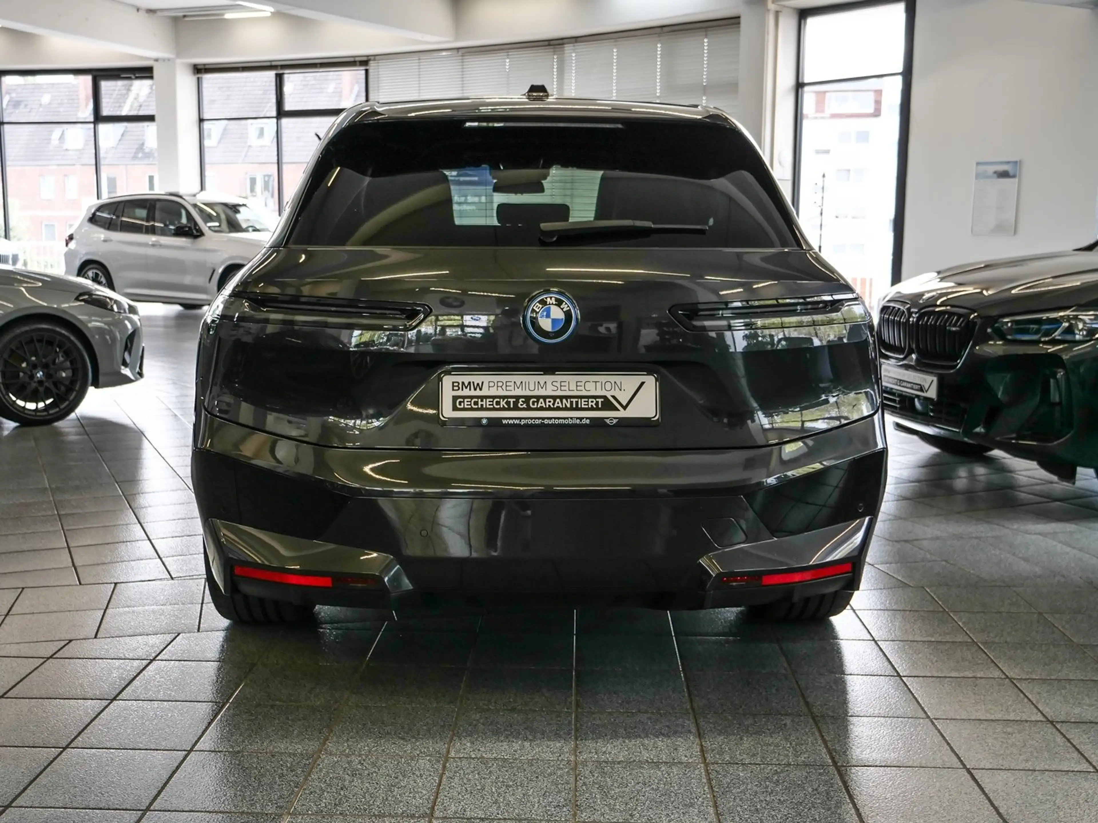 BMW iX xDrive40 M-Sport Aut Nav Laser h&k Drive+Park Komf — photo 7