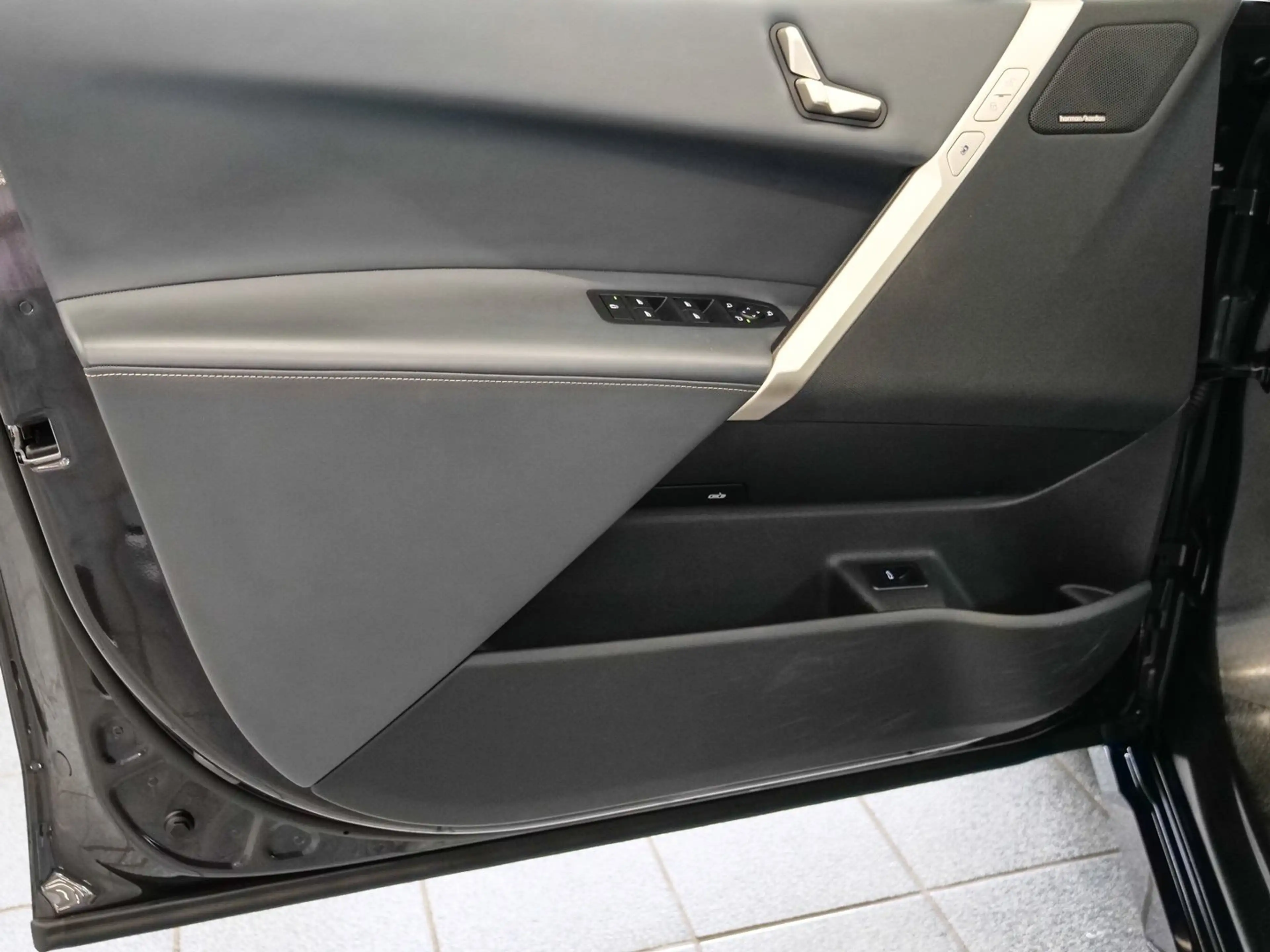 BMW iX xDrive40 M-Sport Aut Nav Laser h&k Drive+Park Komf — photo 25