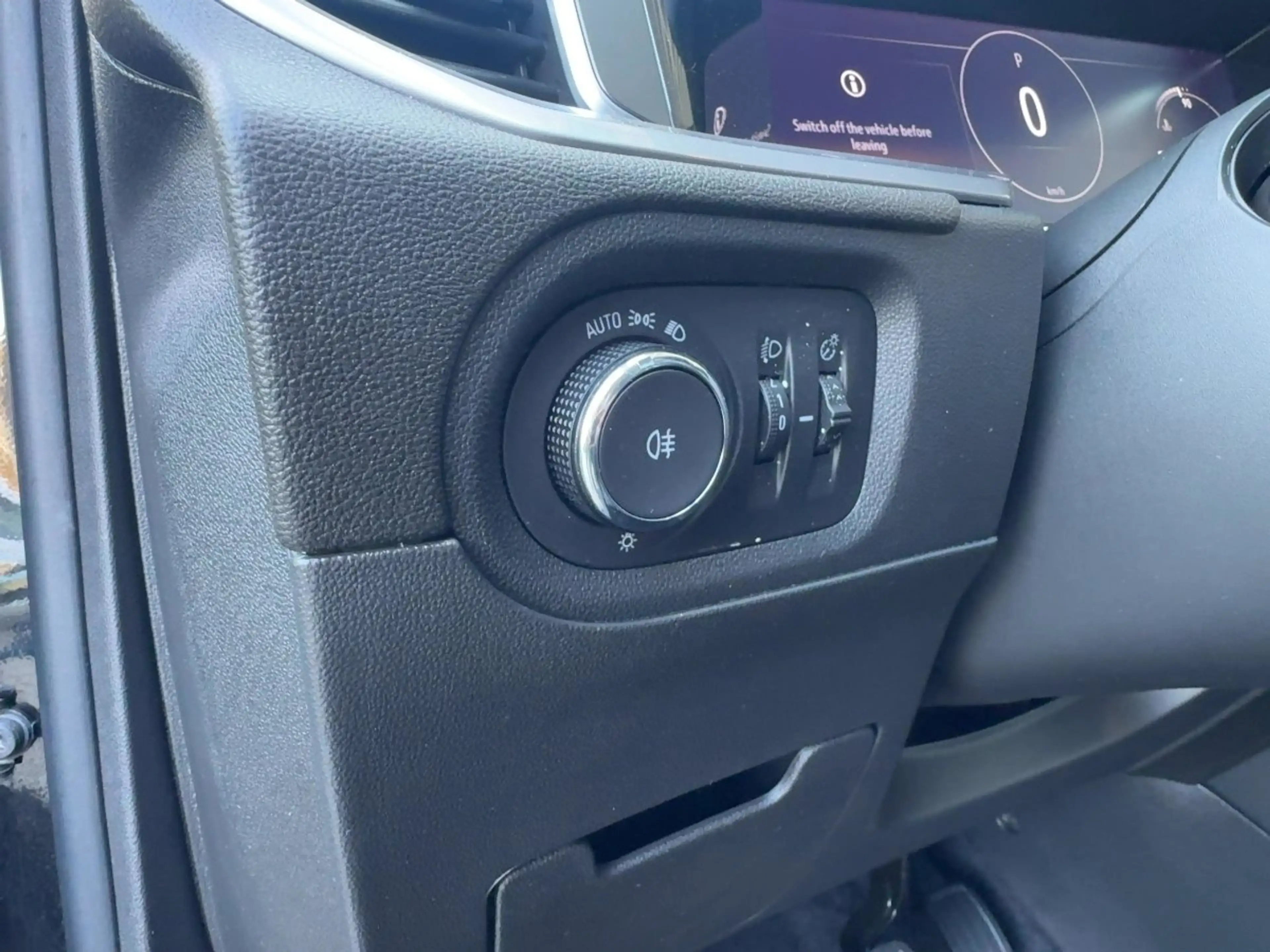 Opel Grandland 1.2 Turbo  GS Line AHK+LED+SHZ+2xKlima — photo 13