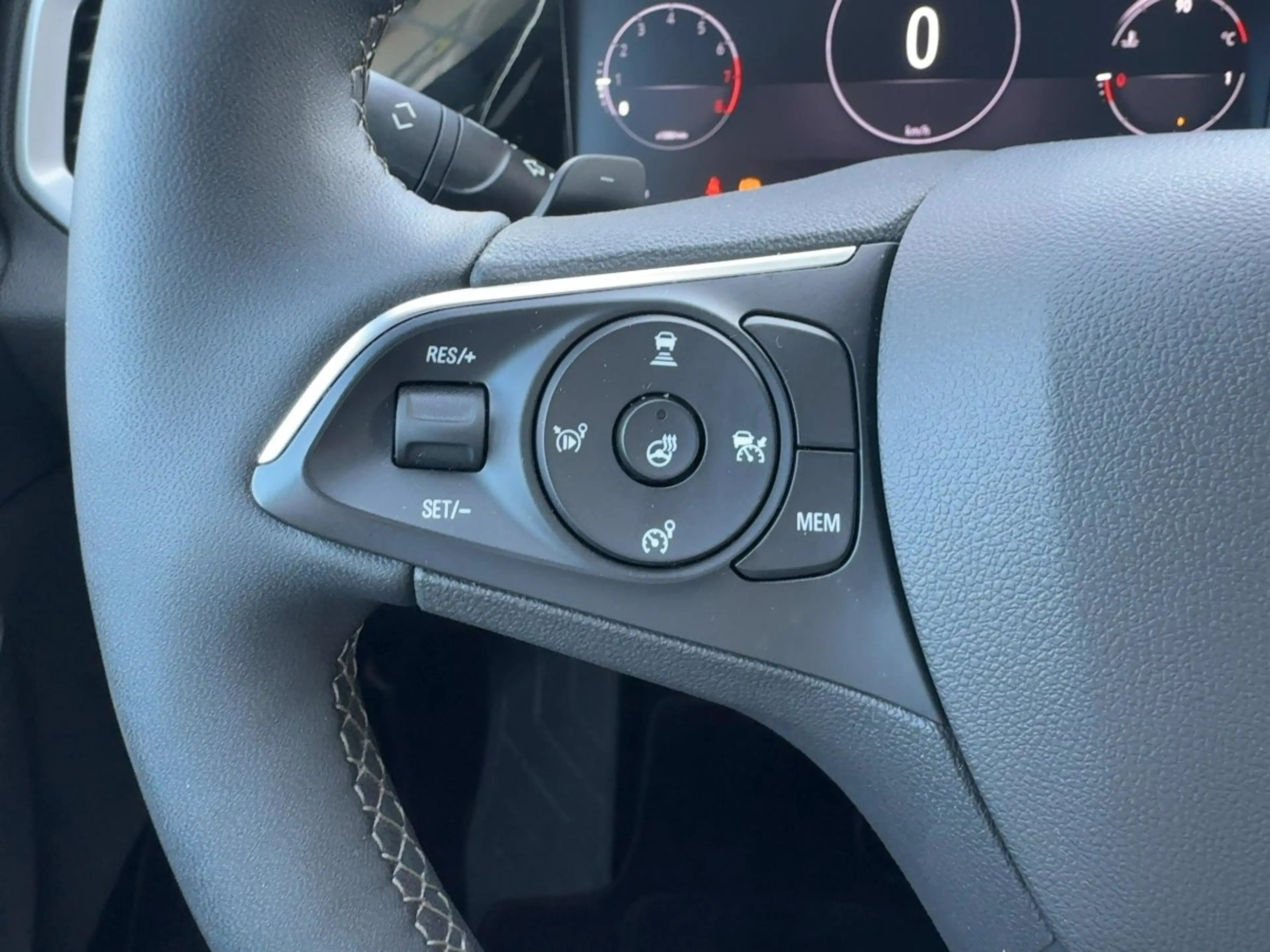 Opel Grandland 1.2 Turbo  GS Line AHK+LED+SHZ+2xKlima — photo 14