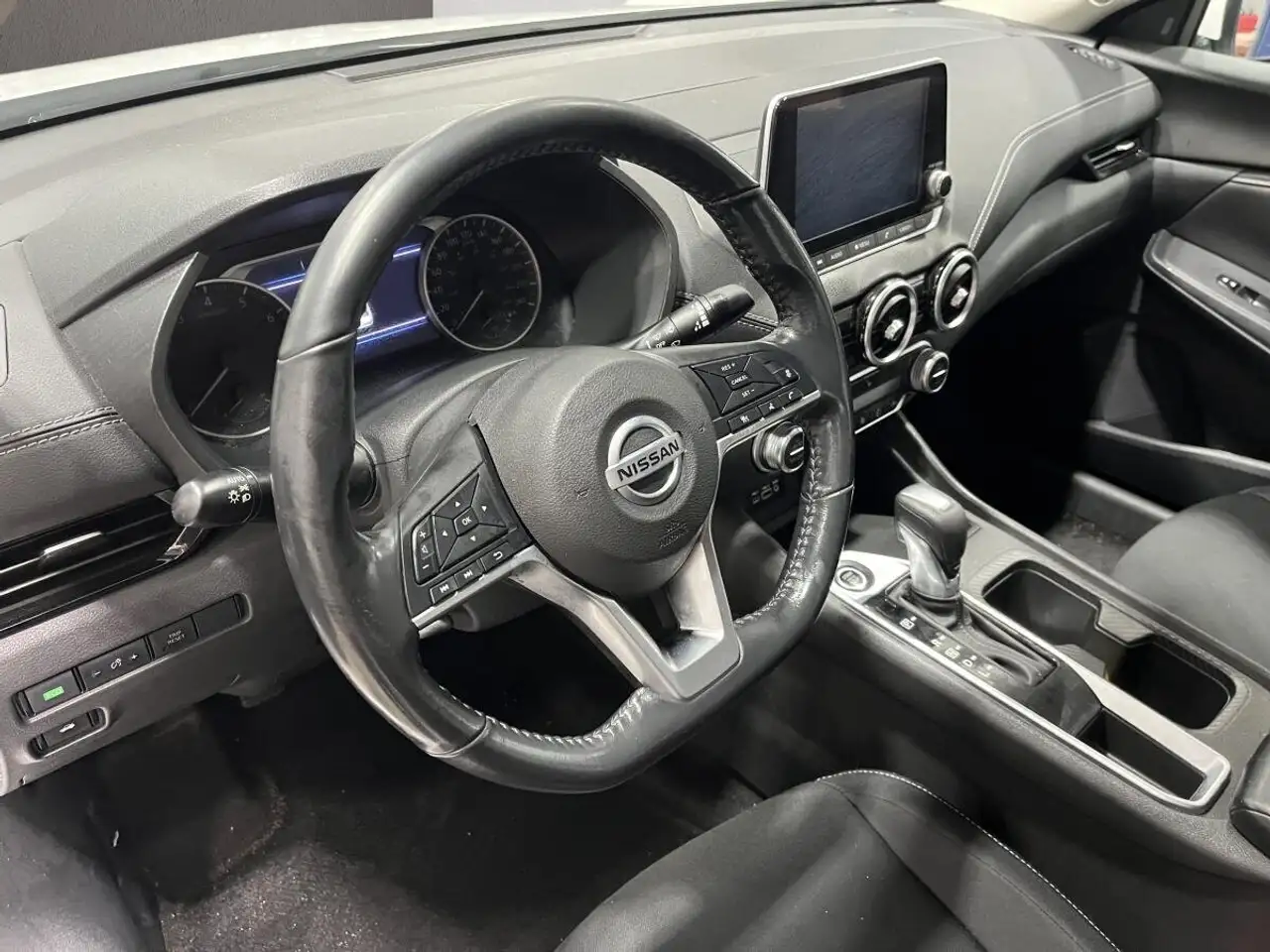 Nissan Sentra снимка Nissan Sentra