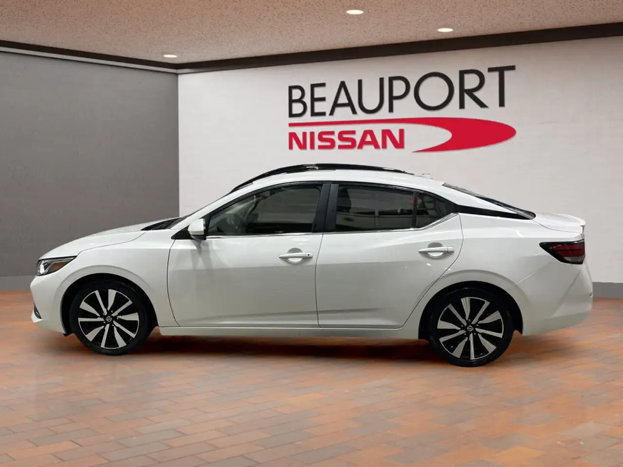 Nissan Sentra снимка Nissan Sentra
