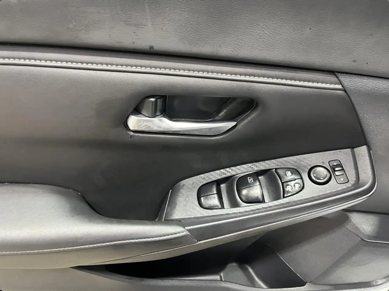 Nissan Sentra снимка Nissan Sentra