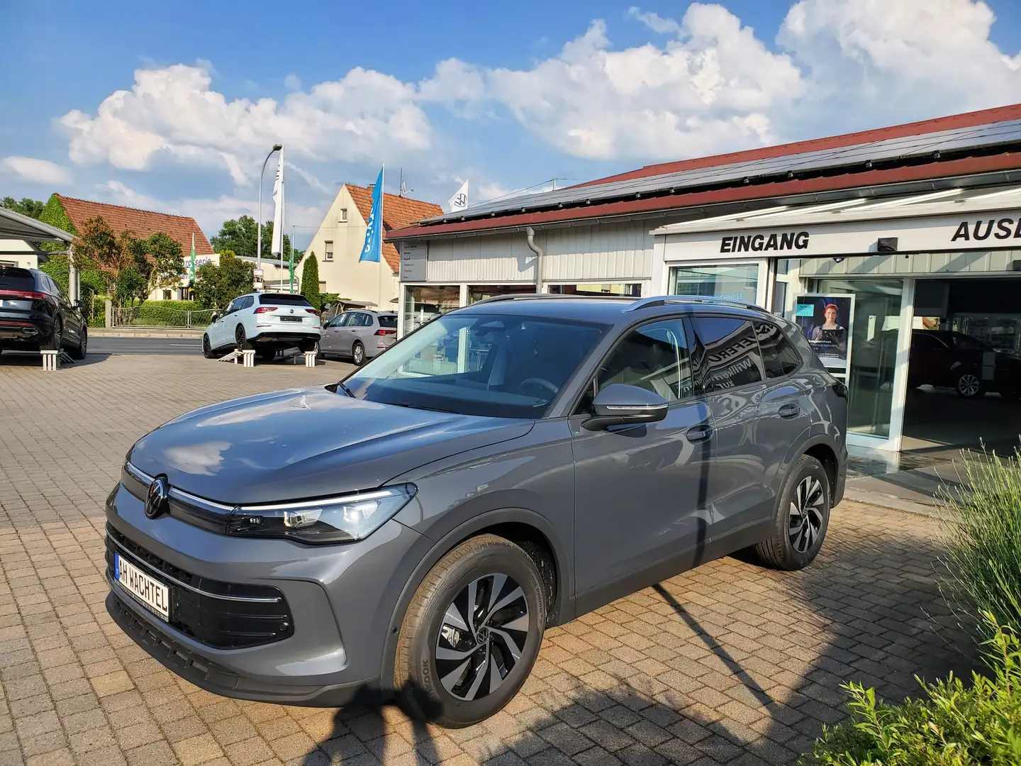 Volkswagen Tiguan 1.5 eTSI 110 kW Life Plus el.Klappe LED-Plus Gris - 1