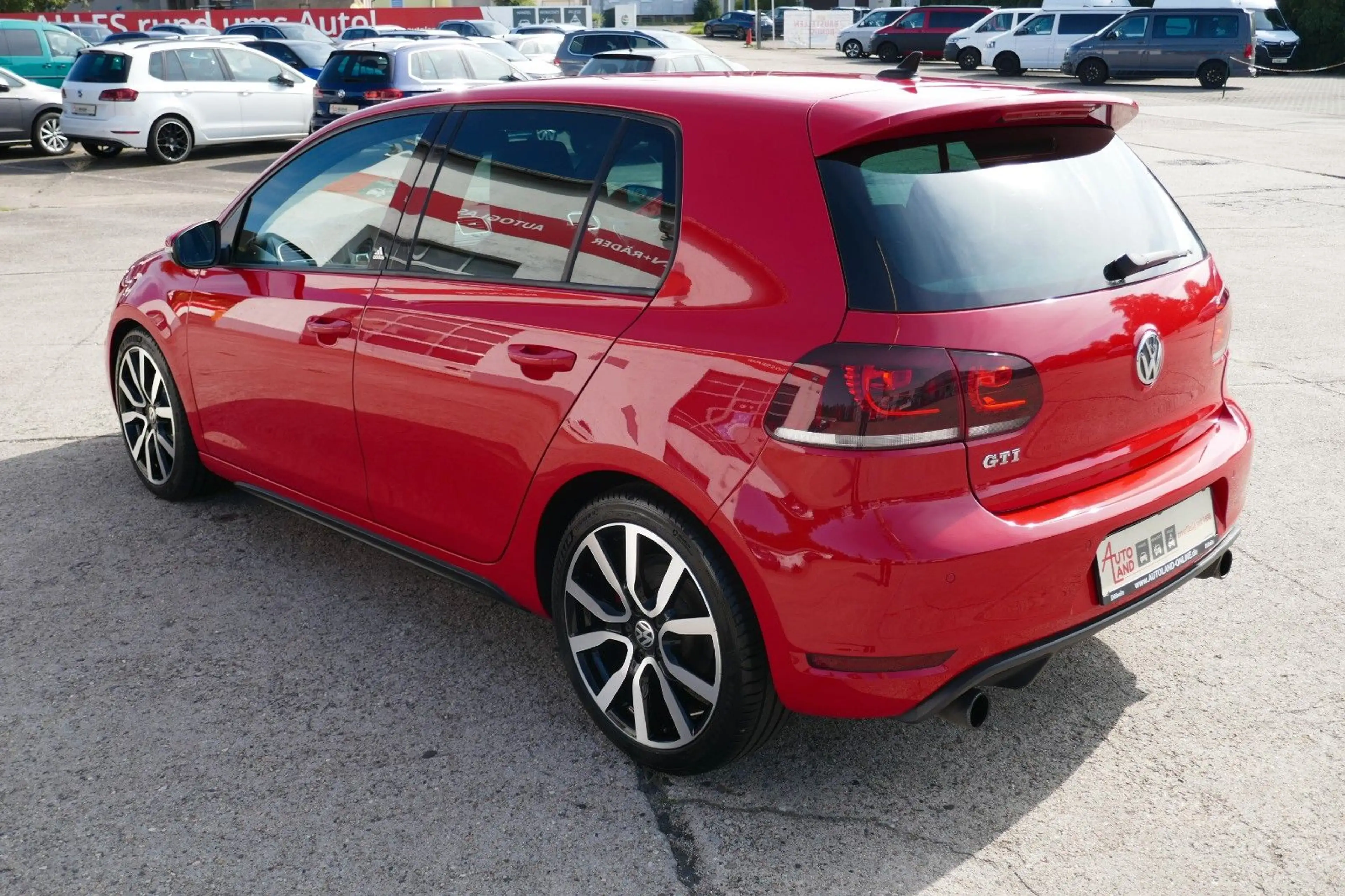 Volkswagen Golf VI GTI adidas Schiebedach/Navi/Alarm — photo 4
