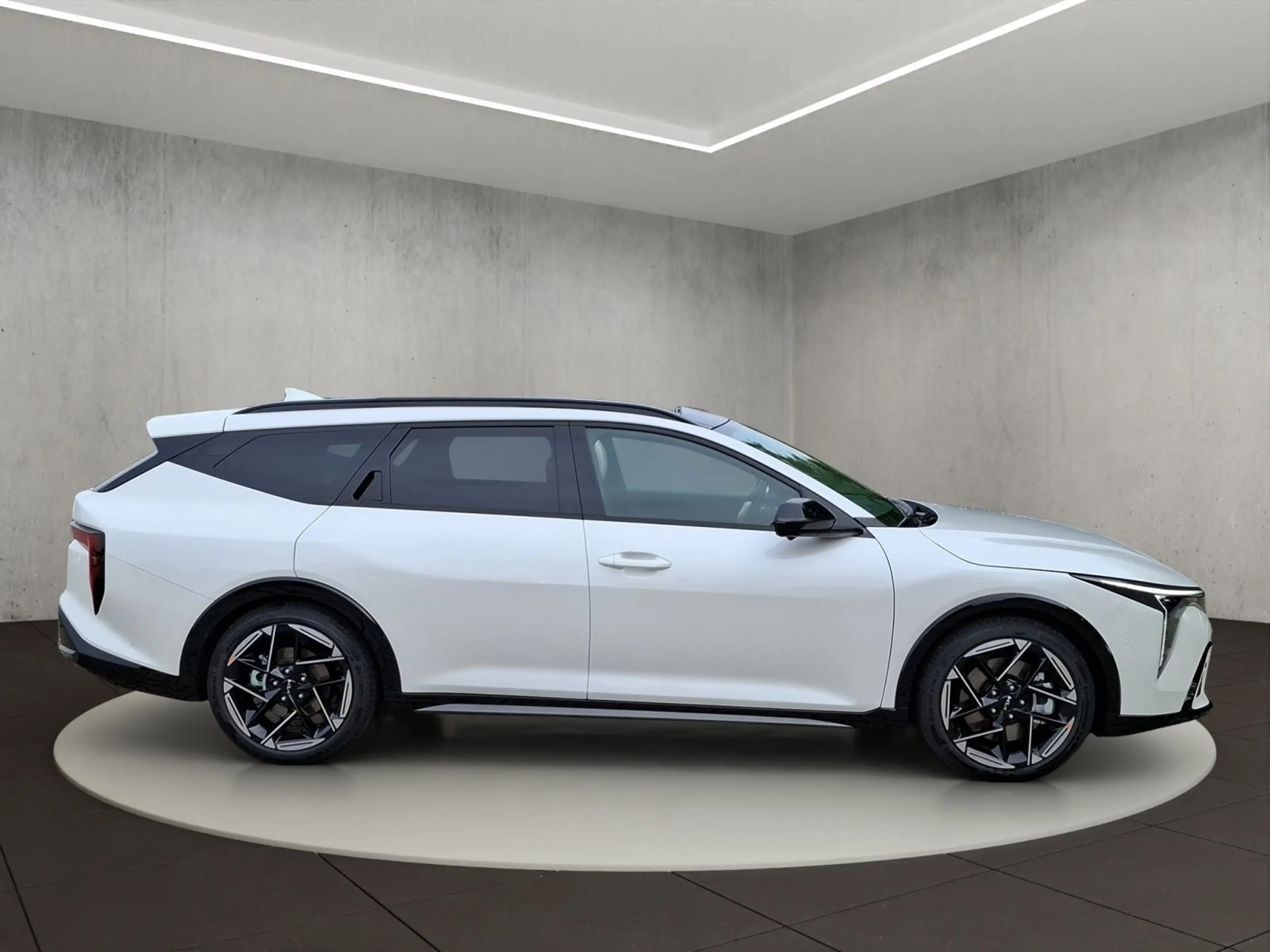 Kia K4 SW 1.6T 180 DCT GTL DWP+ SZ — photo 6
