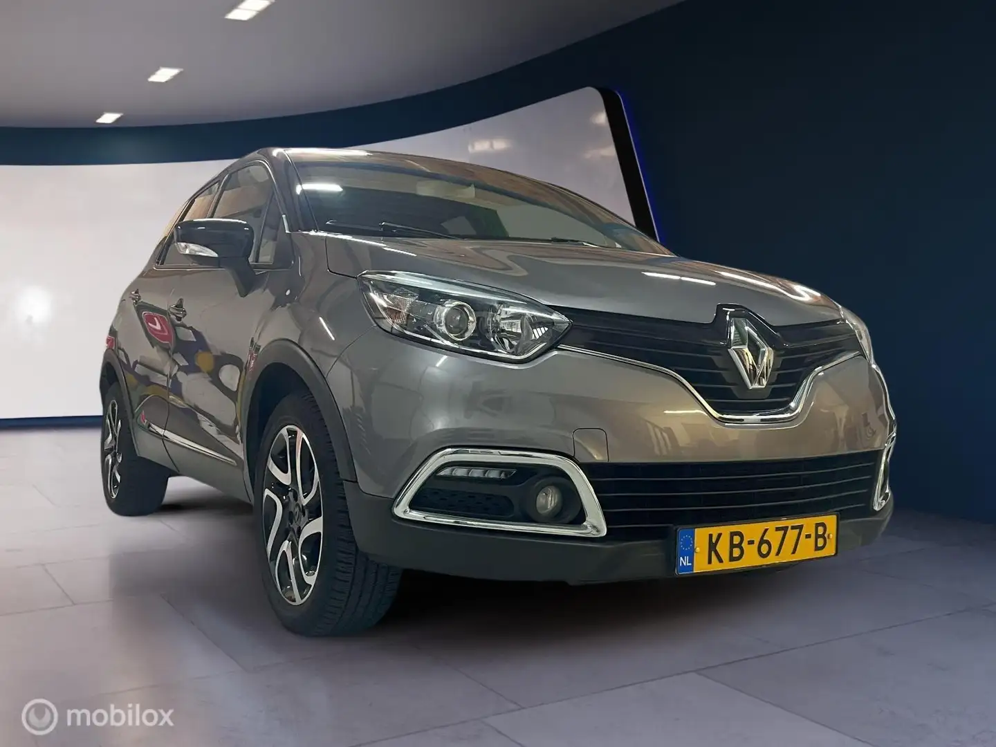 Renault Captur 0.9 TCe Dynamique ✓PDC✓Camera✓Navi✓Cruise Grijs - 2