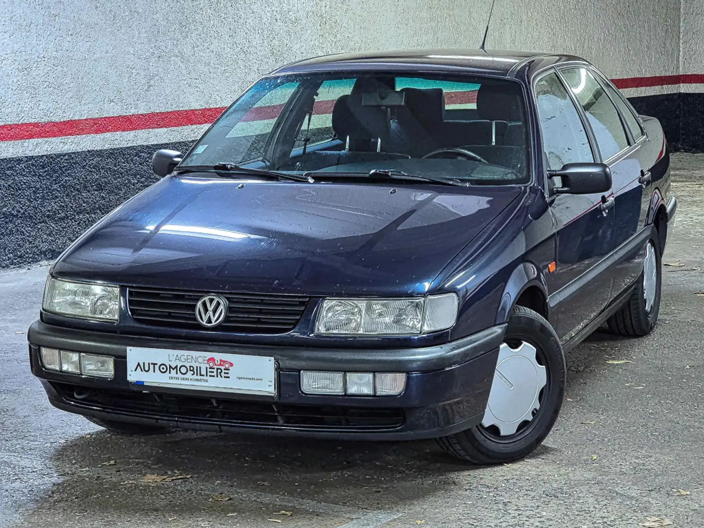 Volkswagen Passat Alltrack III B4 1.8 GT 90ch BVM5 1ère Main Bleu - 2