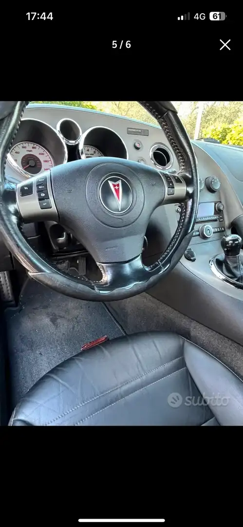 Pontiac Solstice - 2