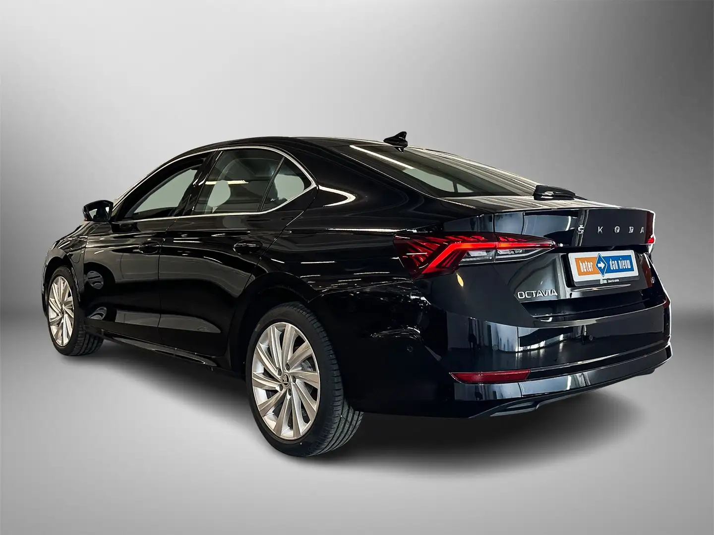 Skoda Octavia 1.4 204pk TSI iV PHEV Business Edition | Verwarmba Nero - 2
