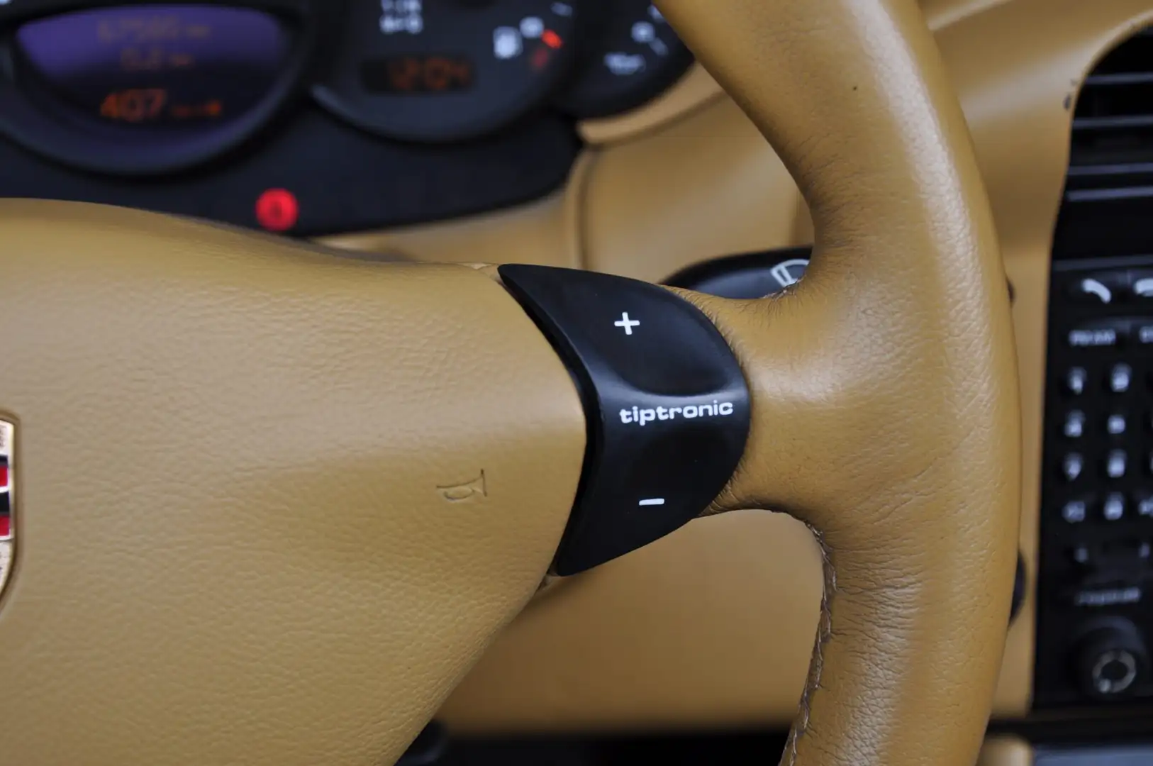 Porsche 911 911 Carrera 4S Cabriolet 3.6i Tiptronic Zwart - 2