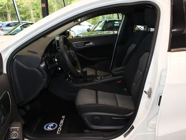 Mercedes-Benz A-Class view 11