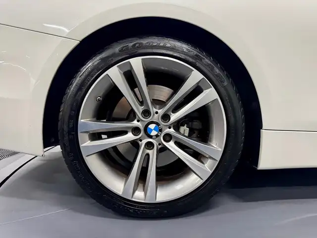 BMW 4 Series view 26