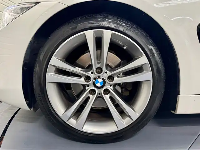 BMW 4 Series view 24