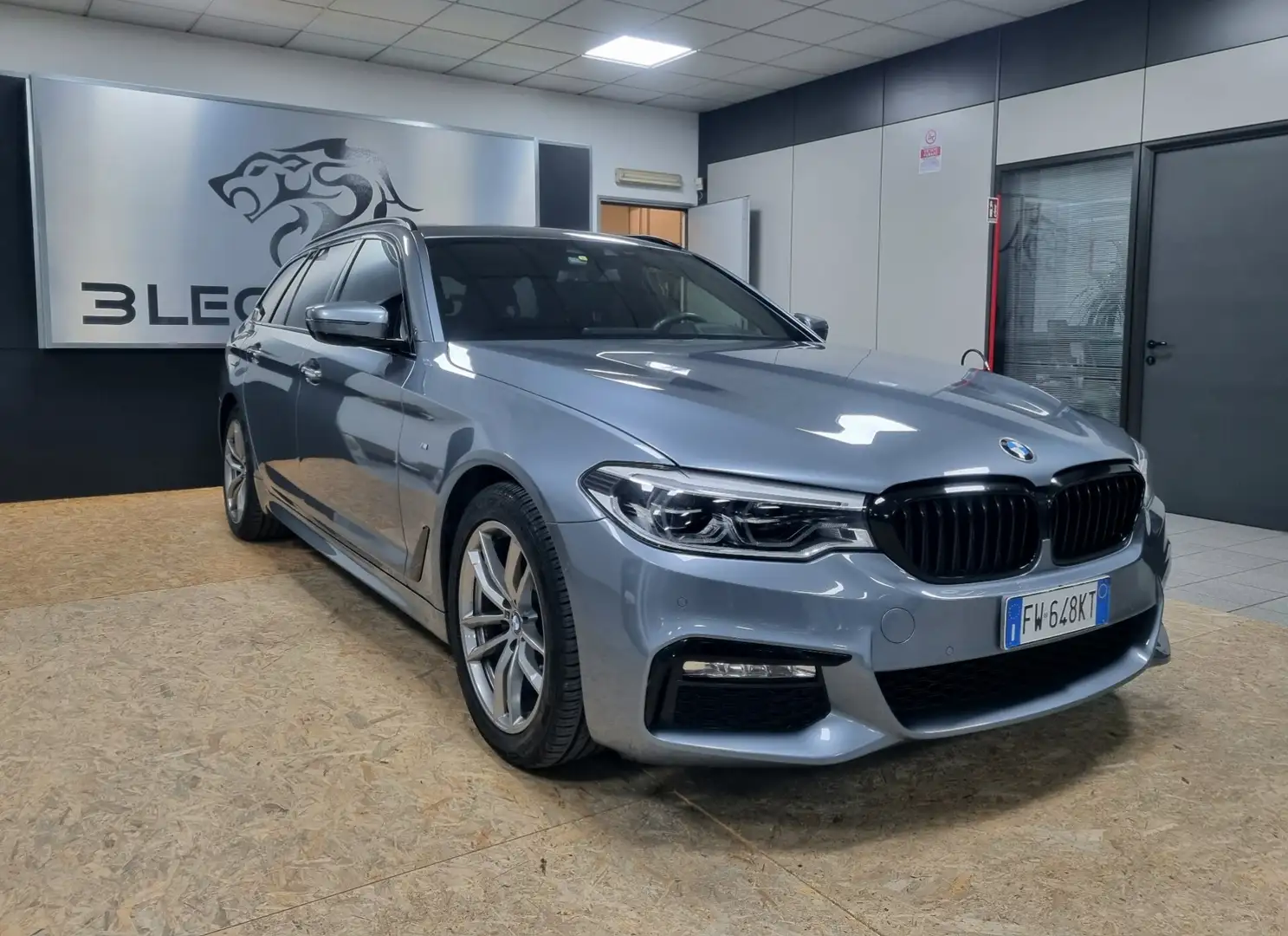 BMW 520 520d aut. Msport Grigio - 2