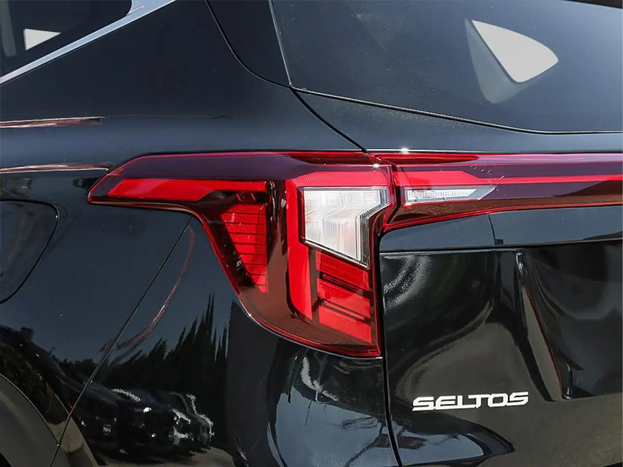 Kia Seltos снимка Kia Seltos