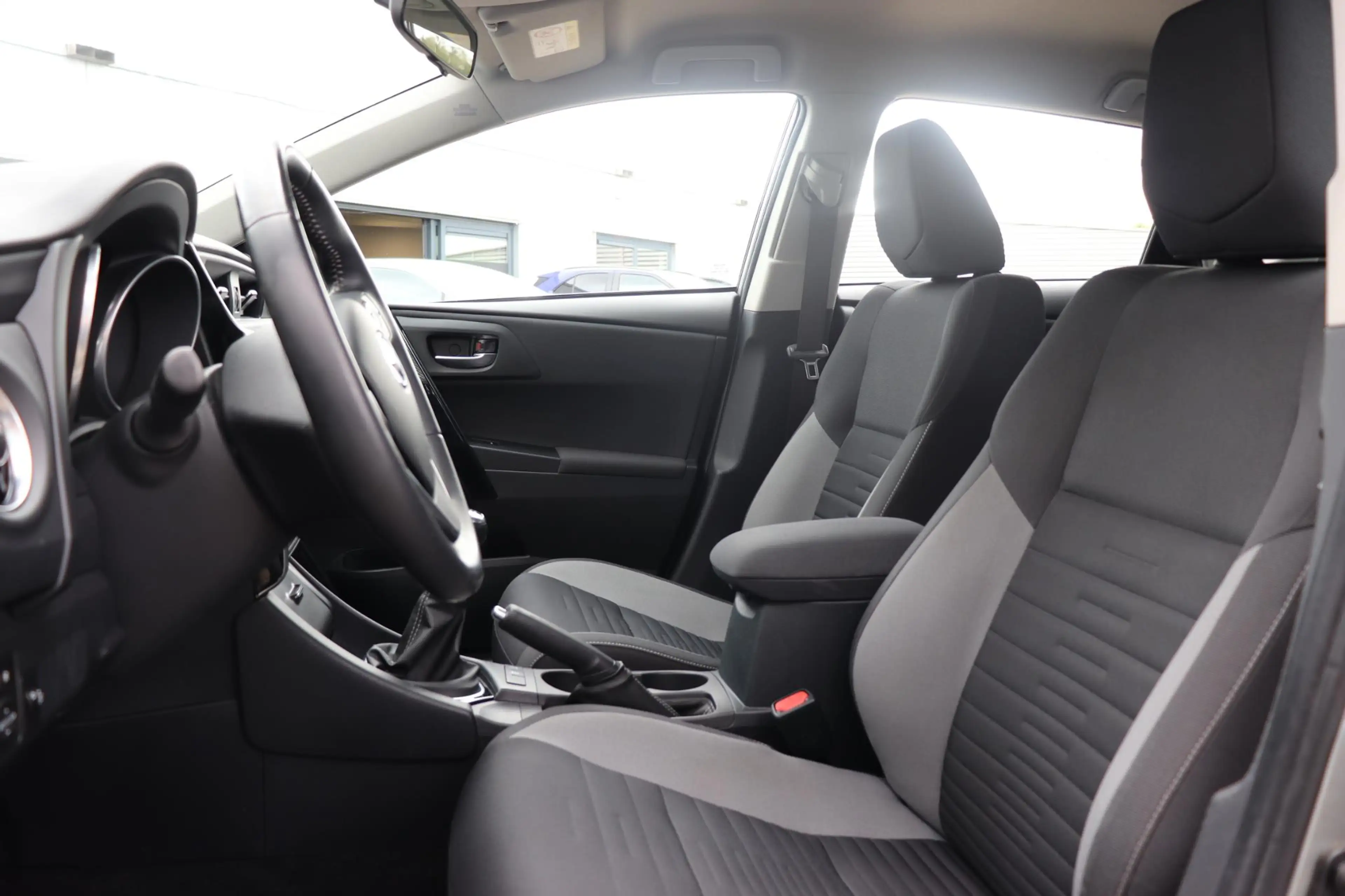 Toyota Auris 1.2T Aspiration, 1e eigenaar, Dealer Onderhouden, — photo 10