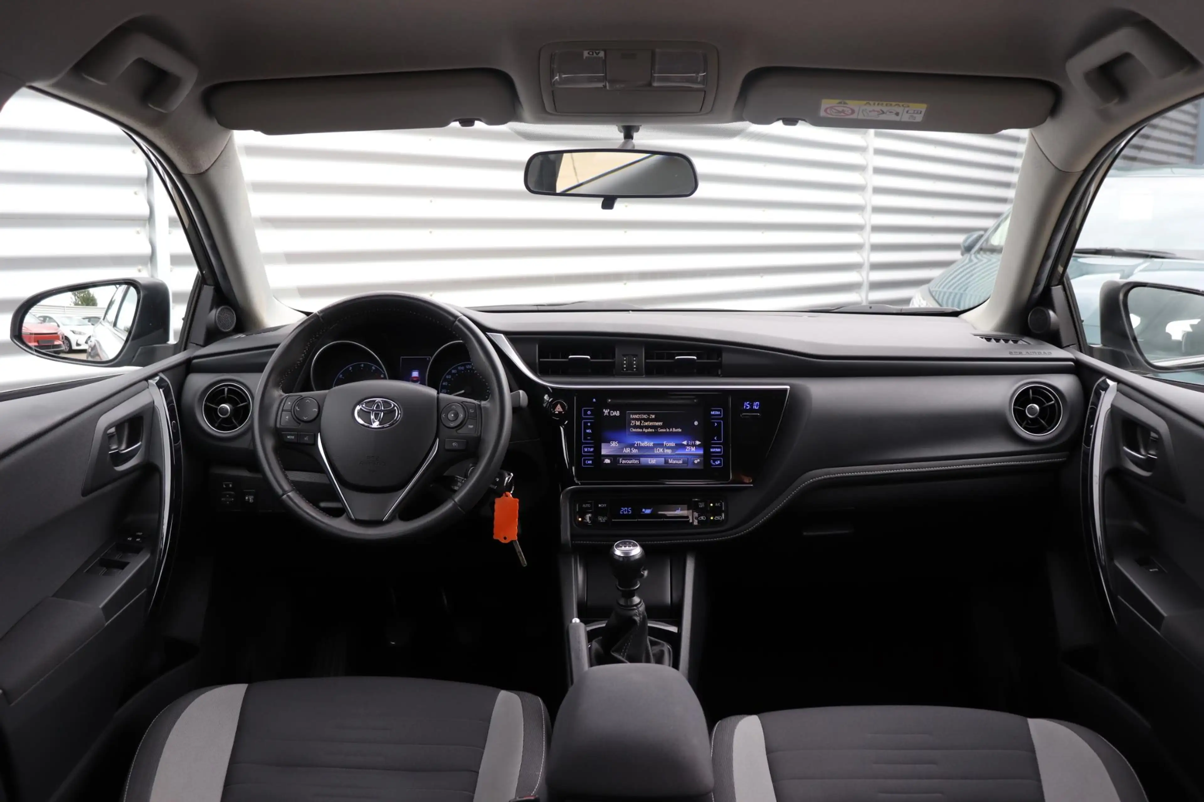 Toyota Auris 1.2T Aspiration, 1e eigenaar, Dealer Onderhouden, — photo 5