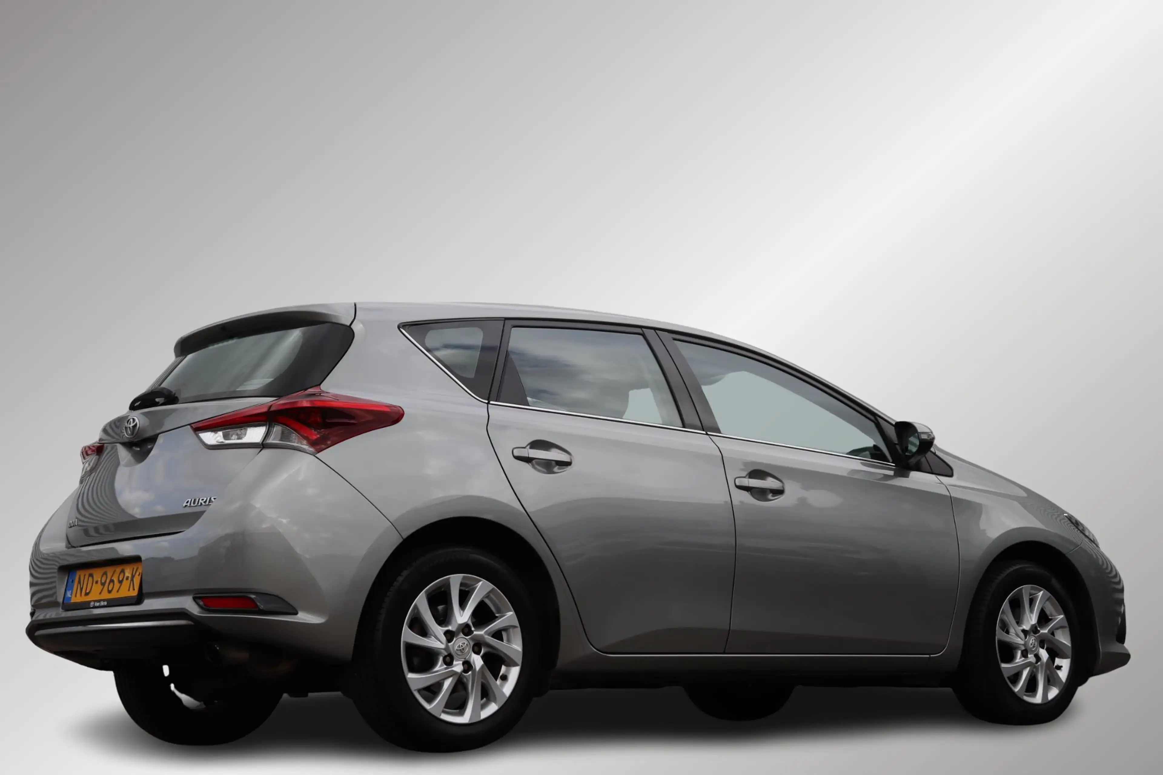 Toyota Auris 1.2T Aspiration, 1e eigenaar, Dealer Onderhouden, — photo 2