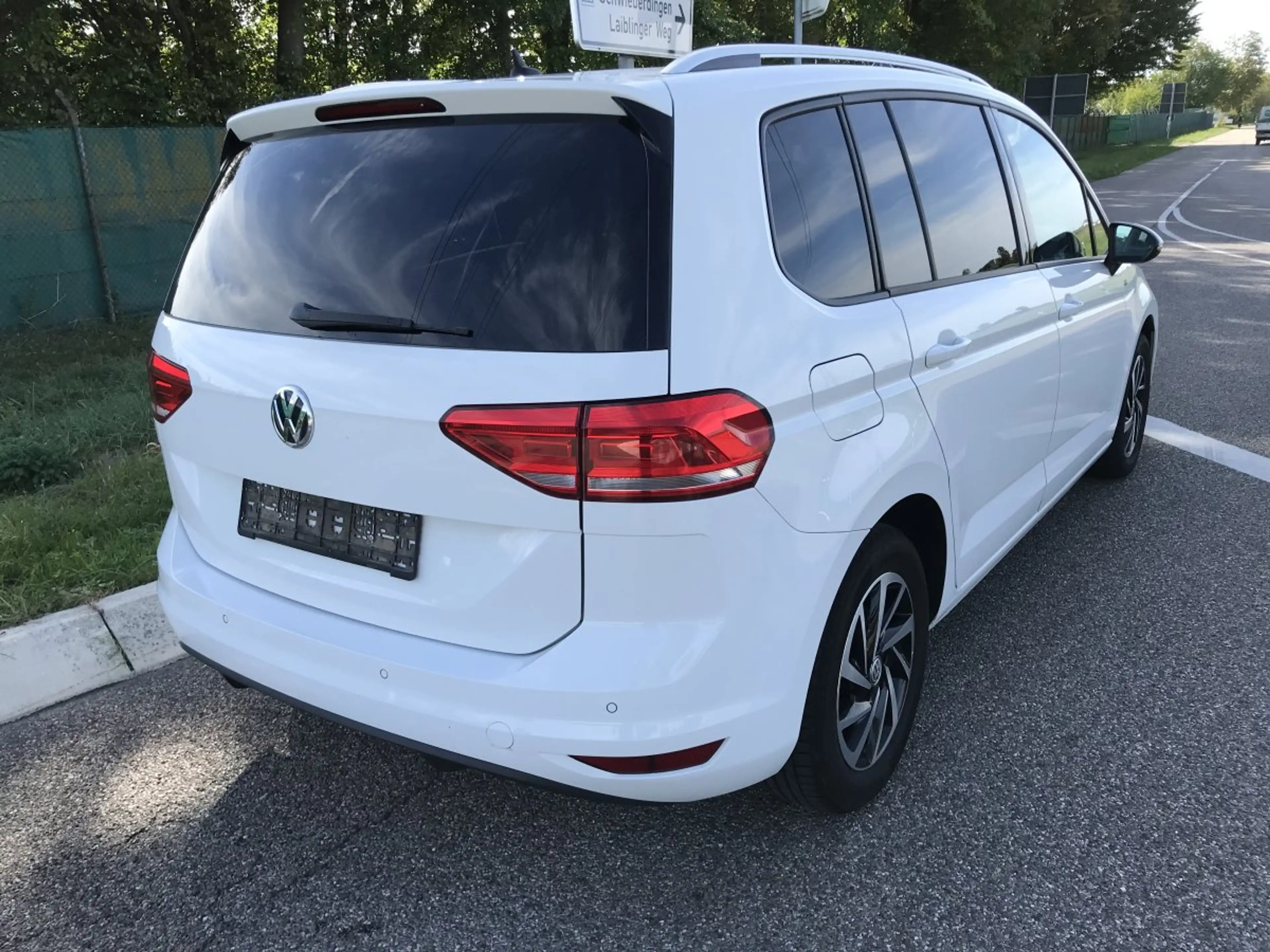 Volkswagen Touran Join 1,5 TSI DSG 1.Hand*AHK*Kamera*LED*Sitzh.*ACC* — photo 3