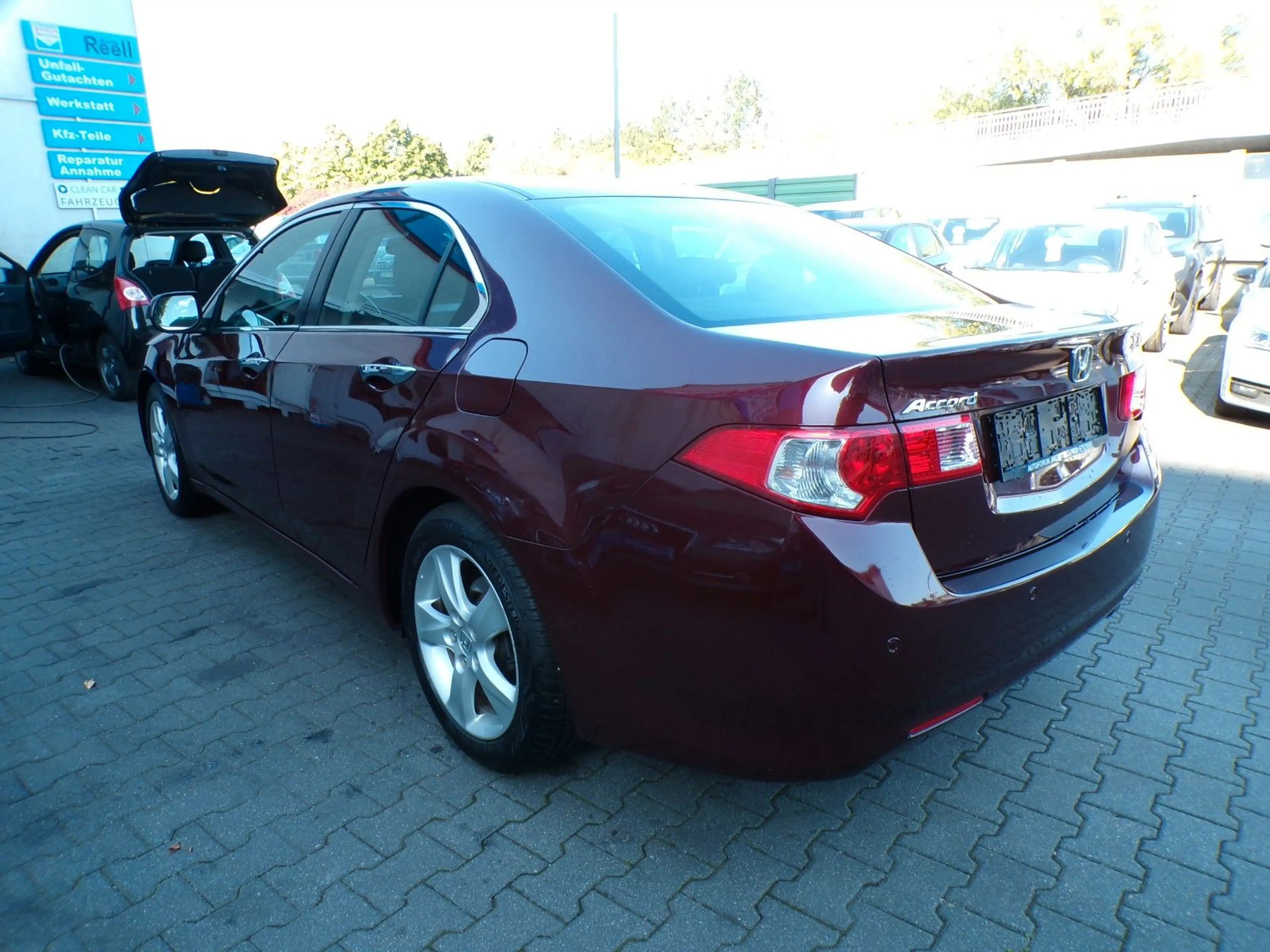 Honda Accord 2.0 Elegance Adv. AUTOMATIK — photo 6