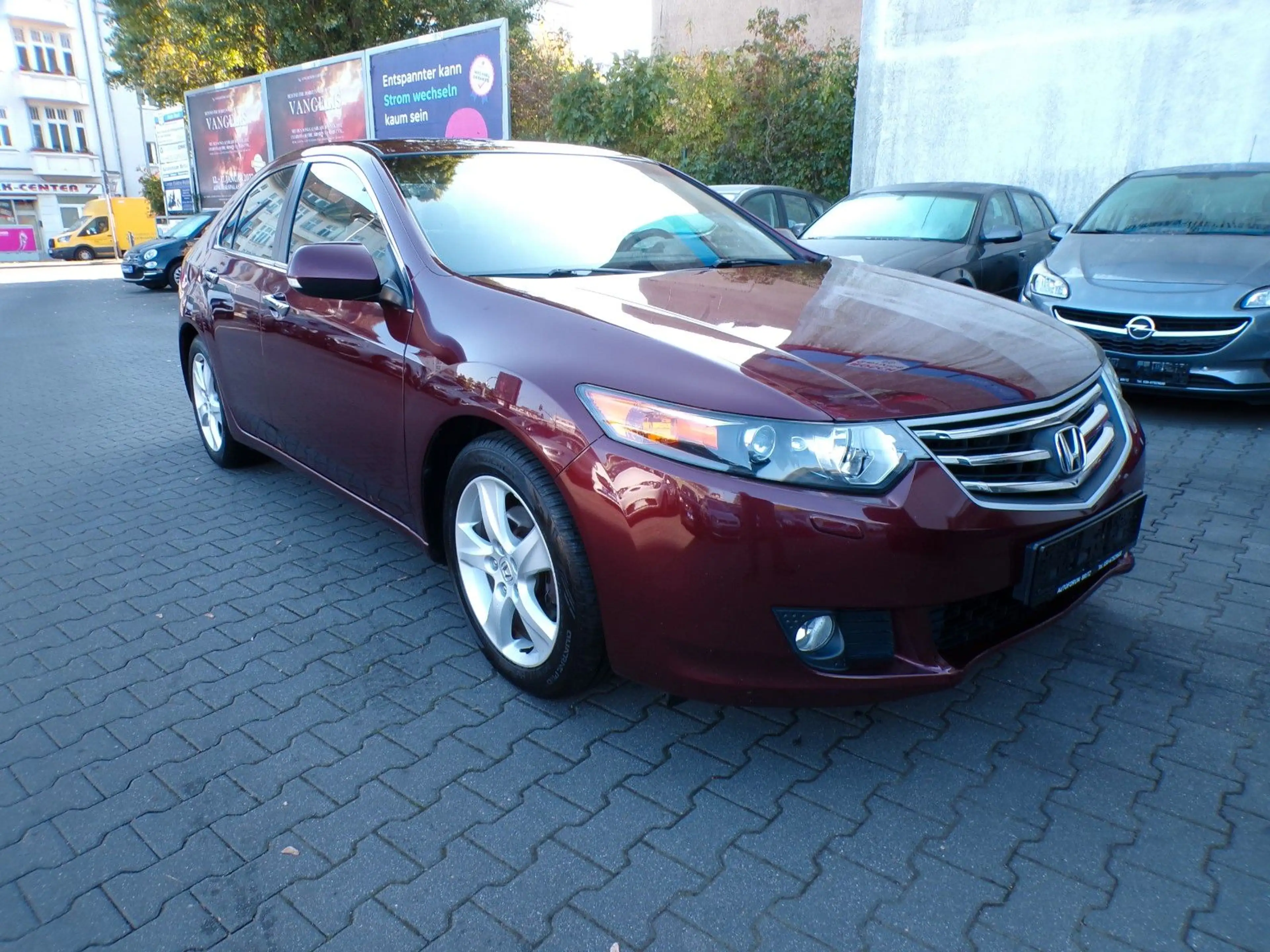 Honda Accord 2.0 Elegance Adv. AUTOMATIK — photo 3