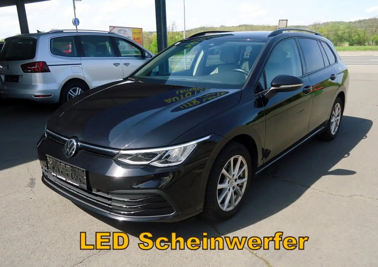 Volkswagen Golf Variant Life**KLIMA**LED**ACC**RFK Schwarz - 2