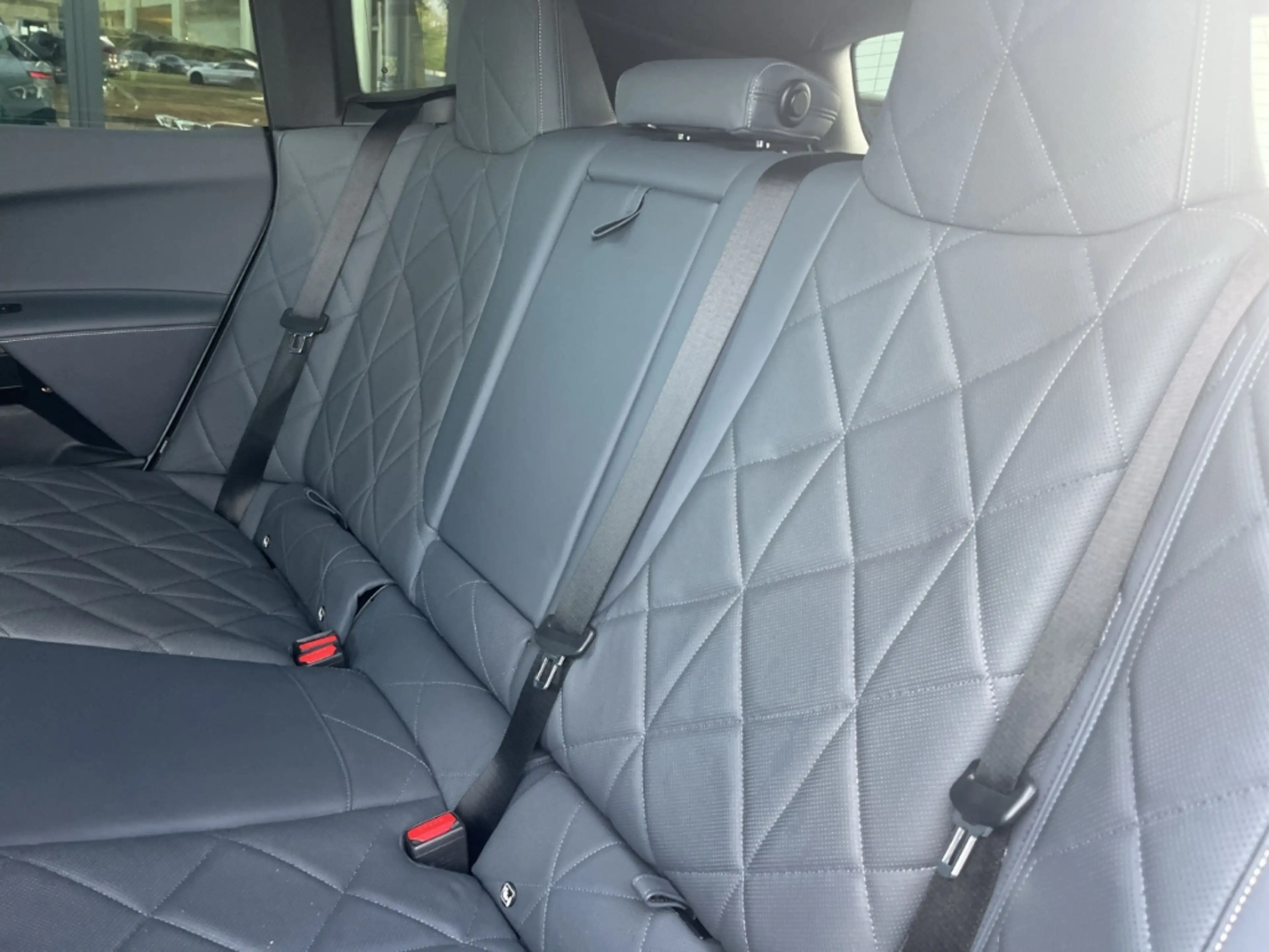 BMW iX Sport xDrive40/HUD/AHK/HarmanKardon/ACC/Leder — photo 8