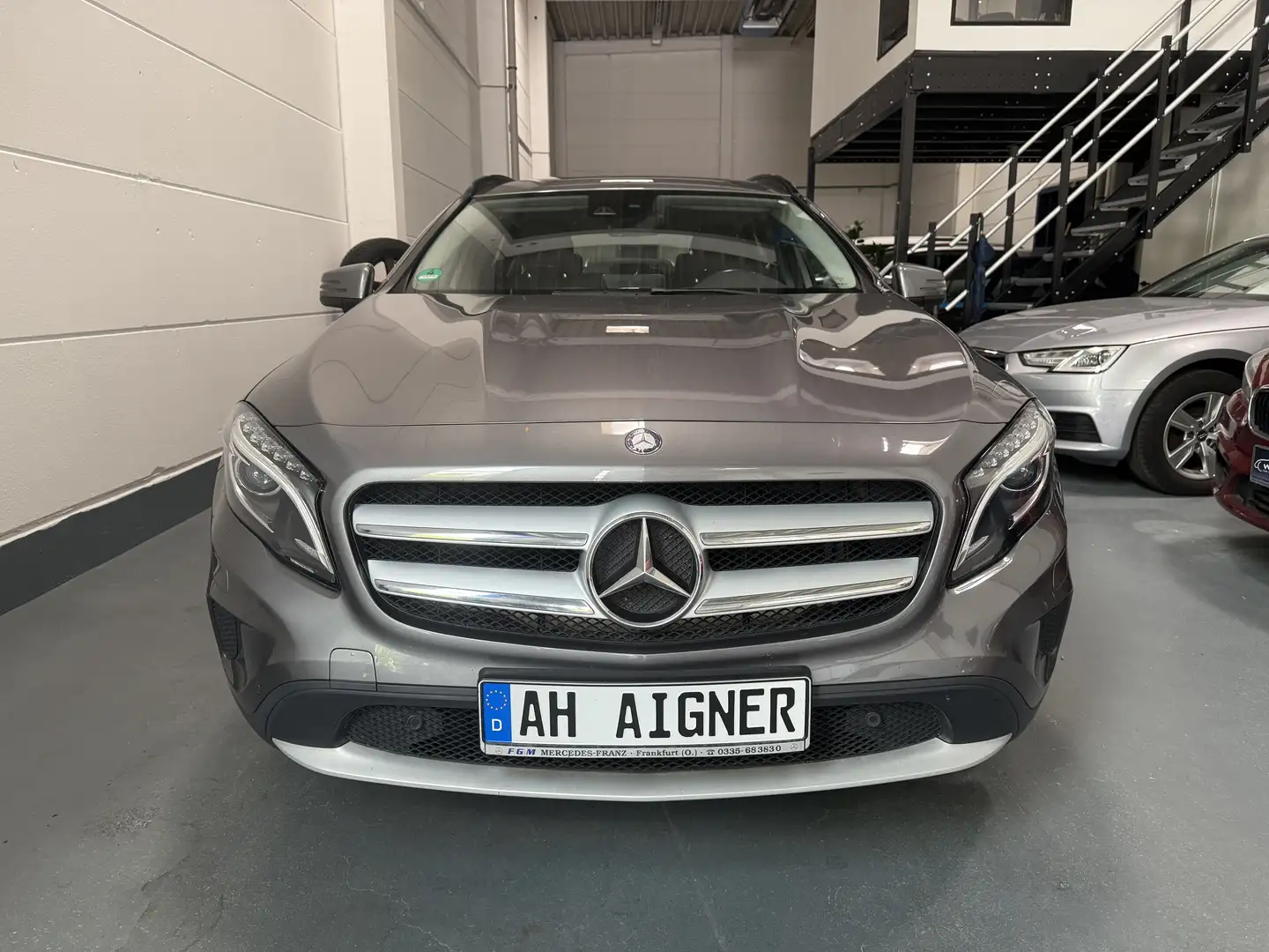 Mercedes-Benz GLA 180 CDI Style*Navi*Bi-Xenon*Kamera*PDC*Tempomat Grau - 2