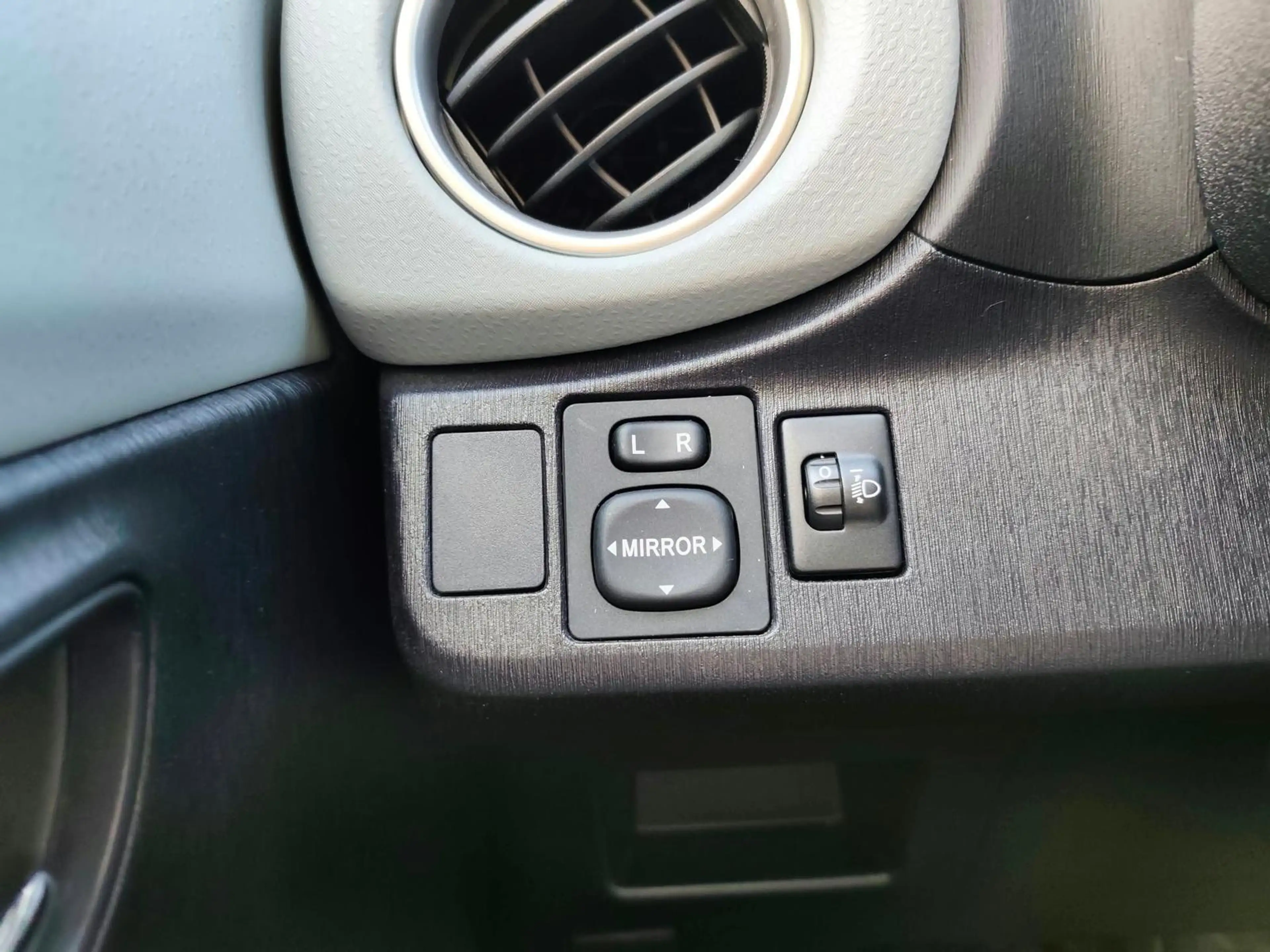 Toyota Yaris 1.5 Hybrid Club Kamera Pano — photo 15