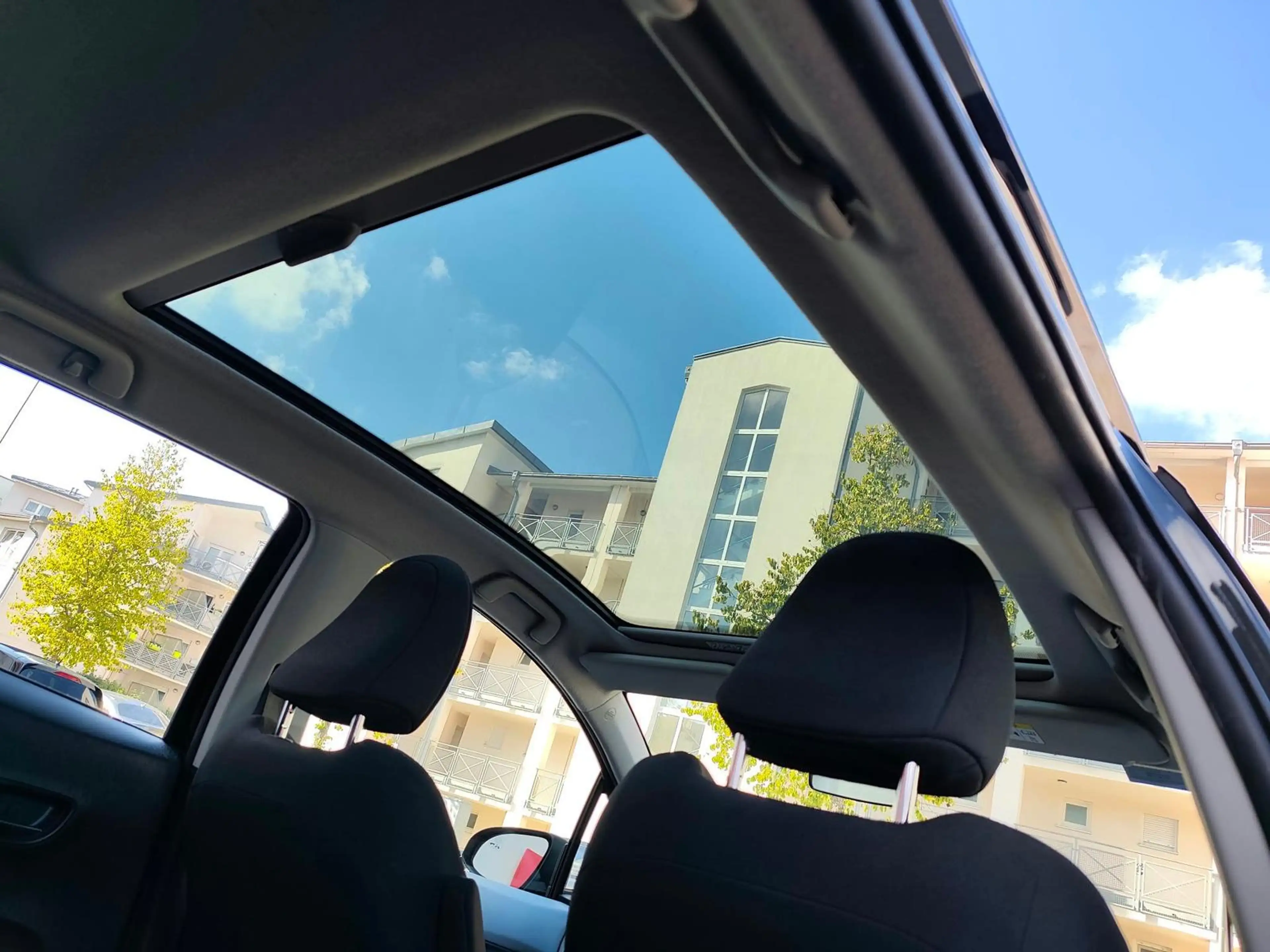 Toyota Yaris 1.5 Hybrid Club Kamera Pano — photo 14
