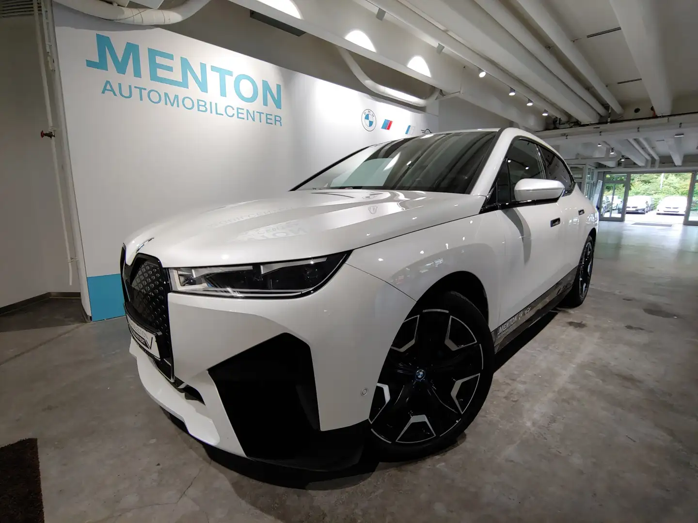 BMW iX xDrive40 Sportpaket/HuD/AHK/Laserlicht/Harman Weiß - 1