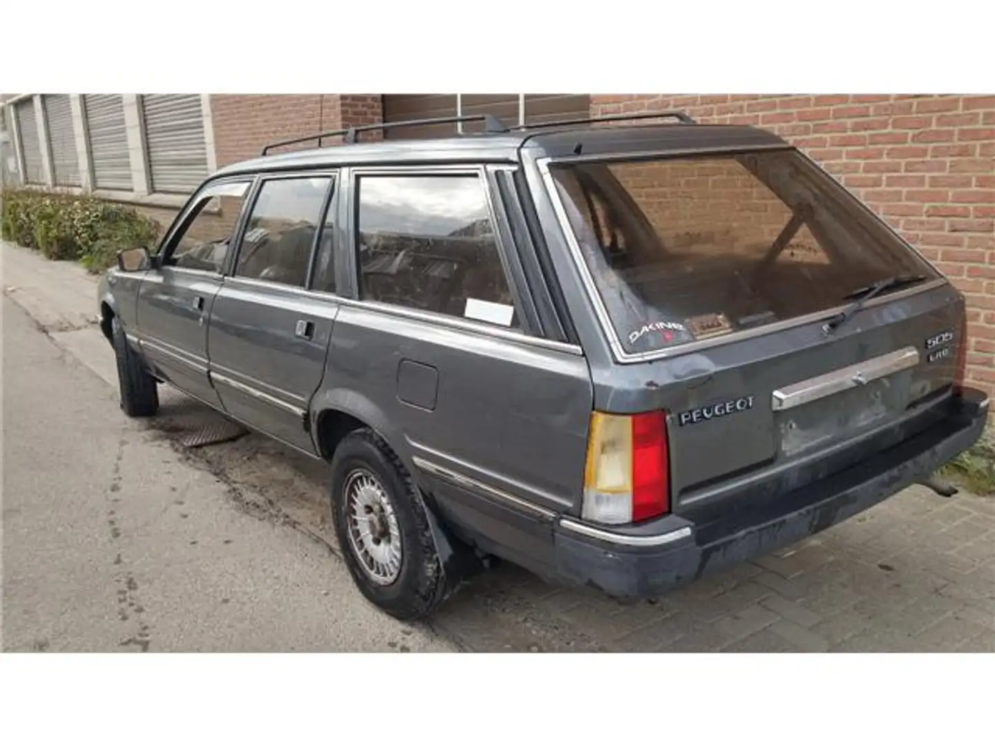 Peugeot 505 break- familiale 7 places - diesel Grau - 1