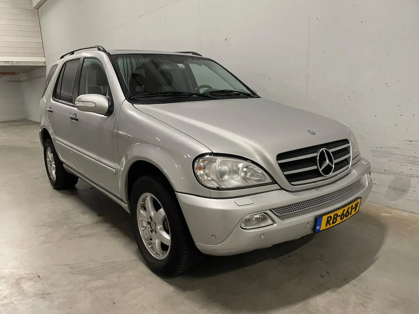 Mercedes-Benz ML 500 M-klasse Pano Leer Automaat Navi Trekhaak Grau - 2