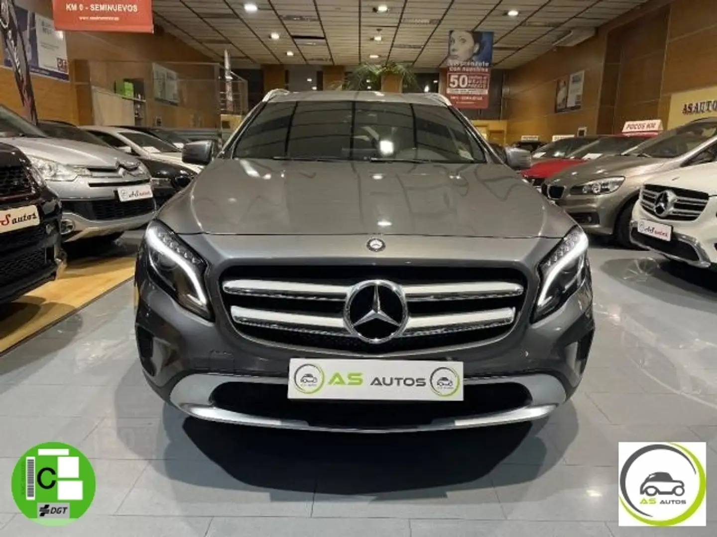 Mercedes-Benz GLA 200 200d 7G-DCT Grau - 2