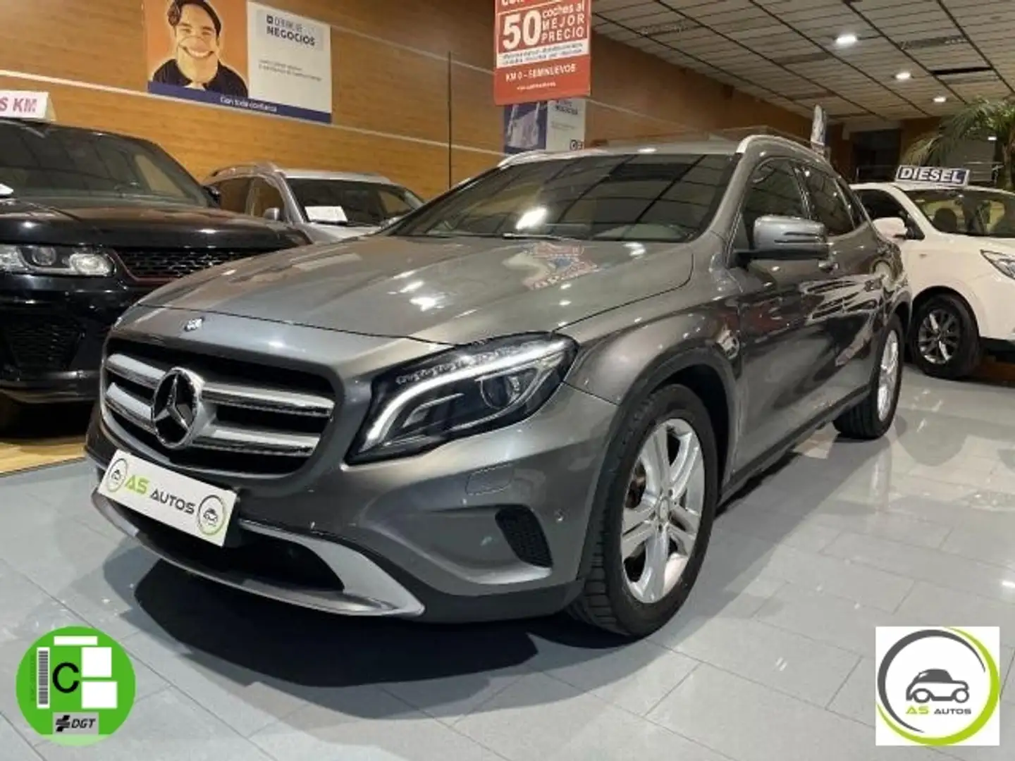 Mercedes-Benz GLA 200 200d 7G-DCT Grau - 1