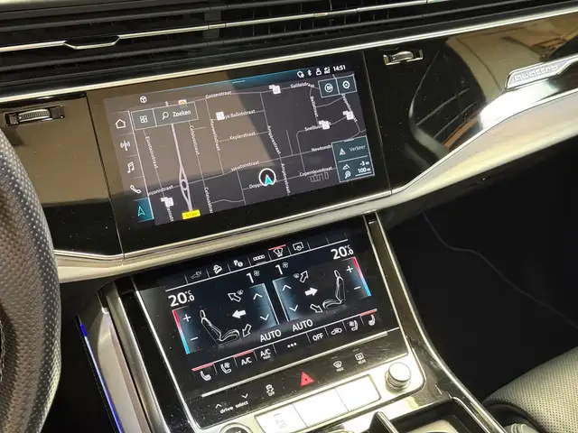 Audi Q7 view 21