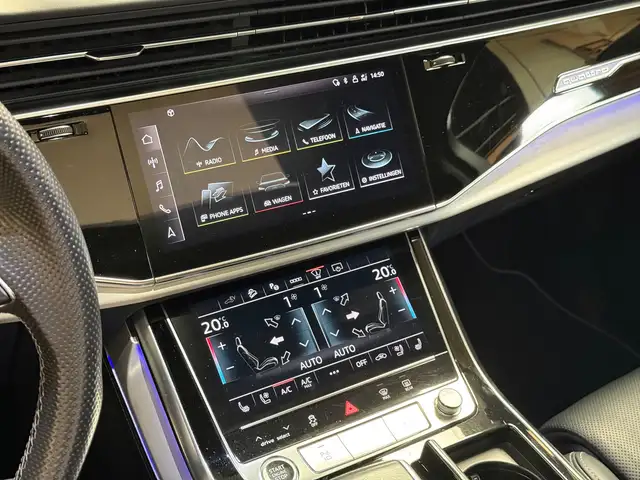 Audi Q7 view 18