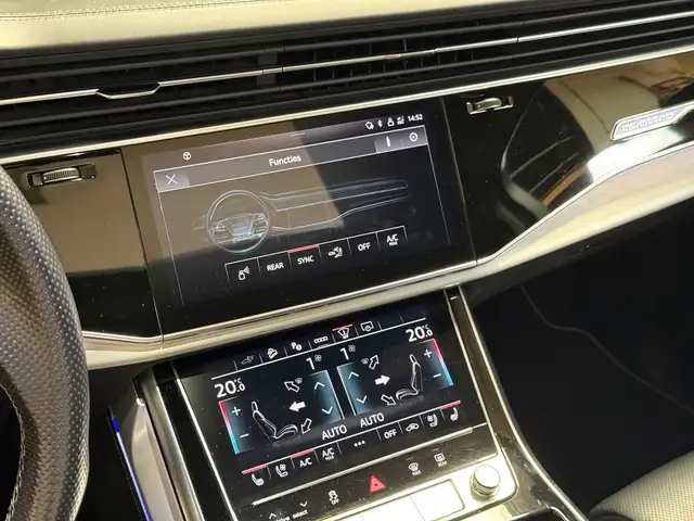 Audi Q7 view 28