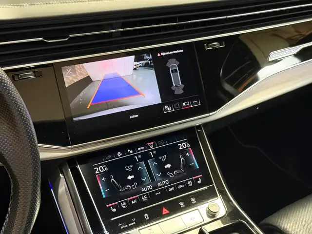 Audi Q7 view 22