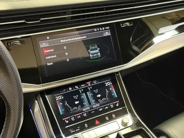 Audi Q7 view 26