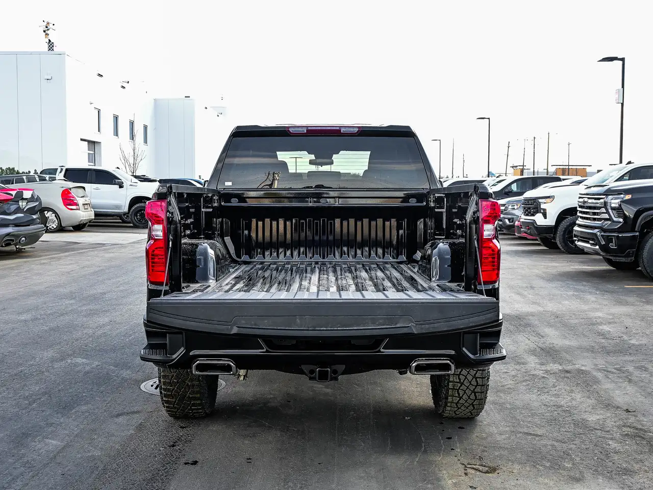 Chevrolet Silverado 1500 снимка Chevrolet Silverado 1500
