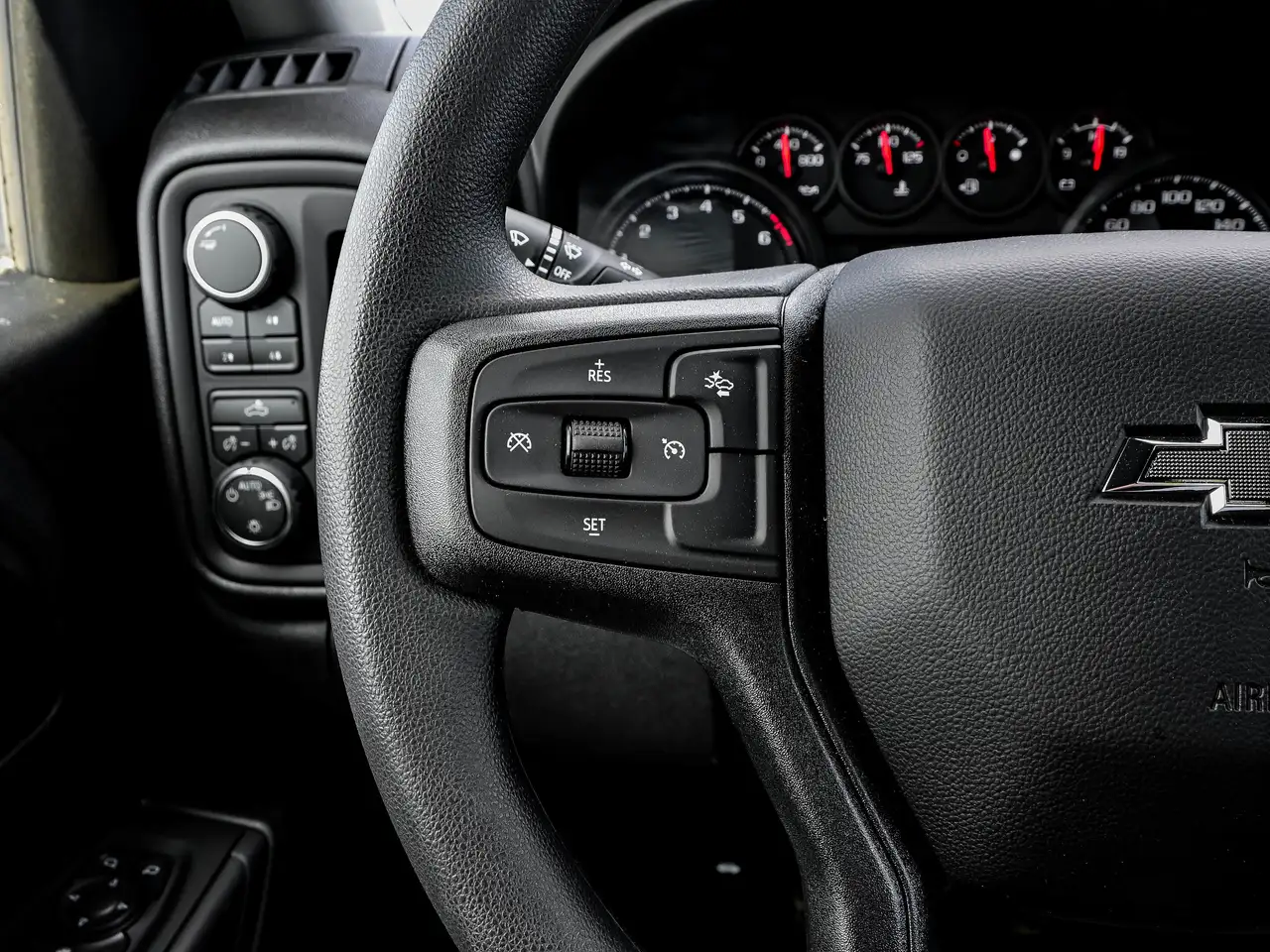 Chevrolet Silverado 1500 снимка Chevrolet Silverado 1500