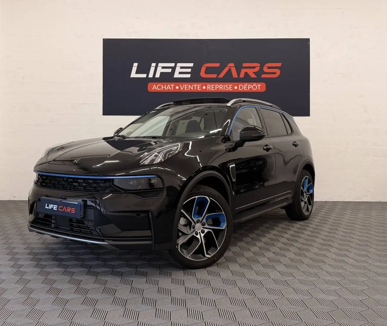 Lynk & Co 01 1.5 PHEV 261ch DCTH 7 2023 1ère main entretien complet seulement 5700KM Schwarz - 2